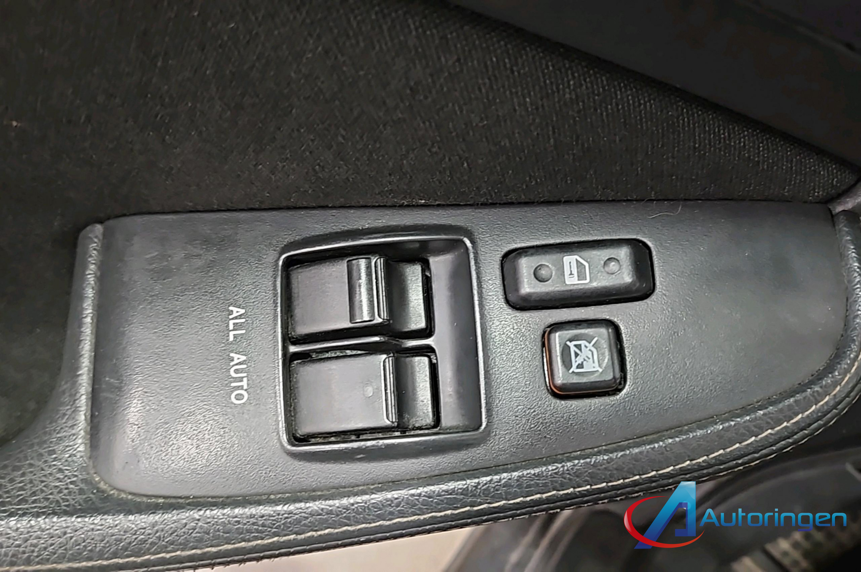 Toyota AVENSIS 2004, бензин — фото 27 из 29