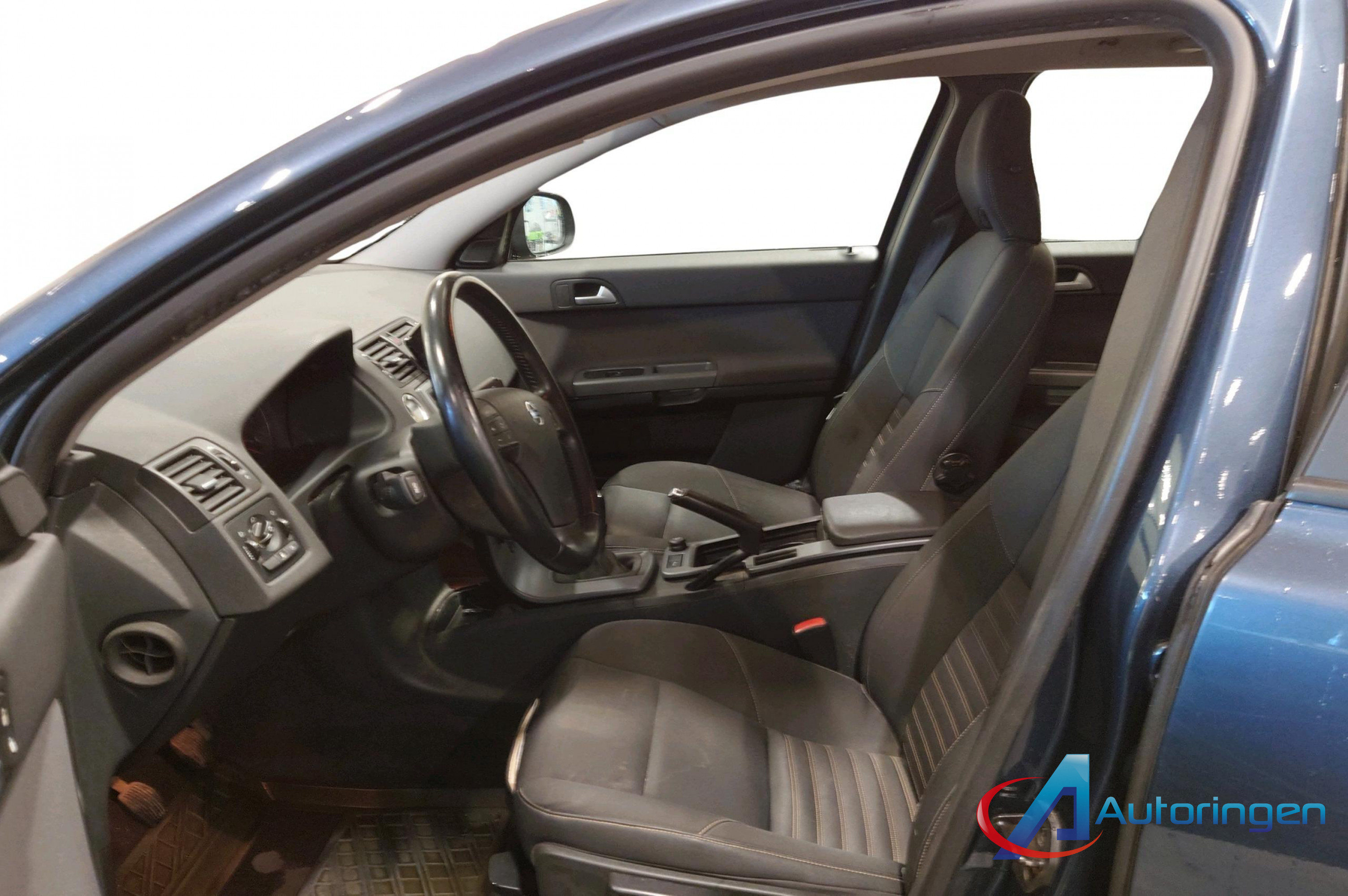 Volvo V50 2011, дизель — фото 9 из 14