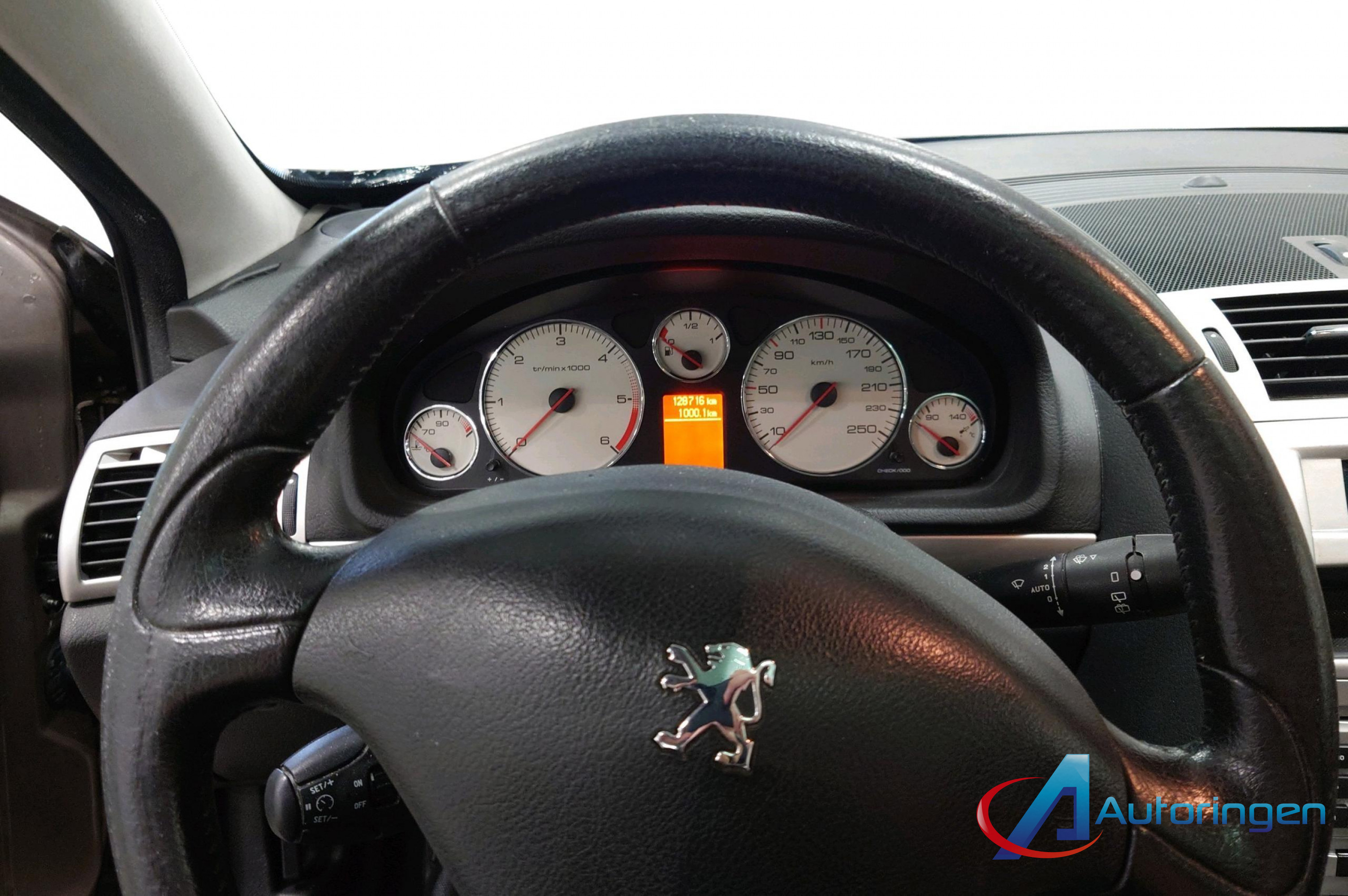 Peugeot 407 2007, дизель — фото 7 из 14