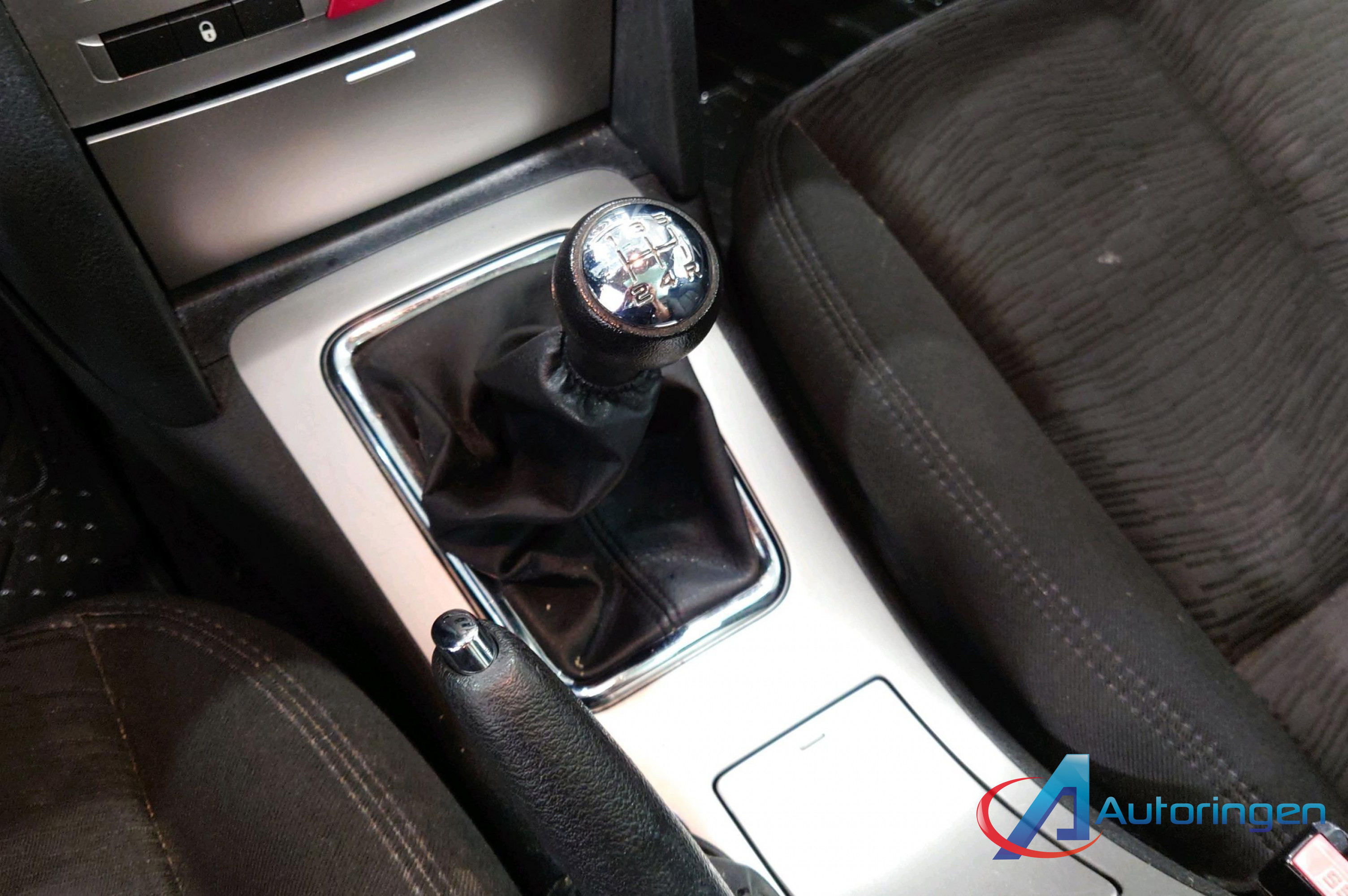 Peugeot 407 2007, дизель — фото 8 из 14