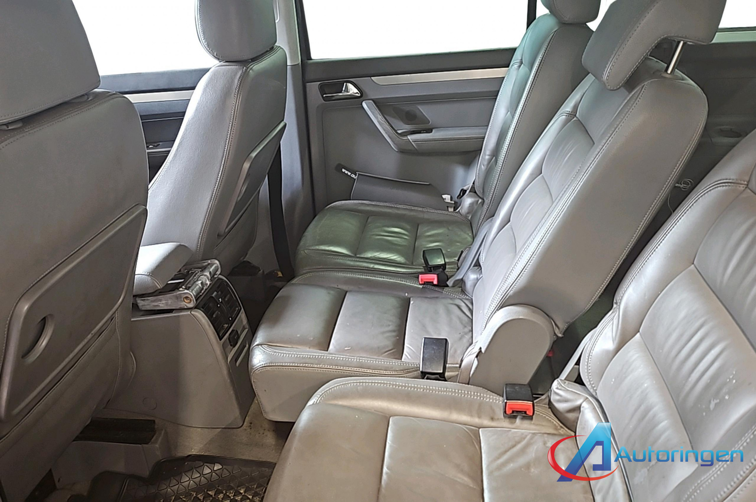 Volkswagen TOURAN 2006, diesel — photo 10 of 53