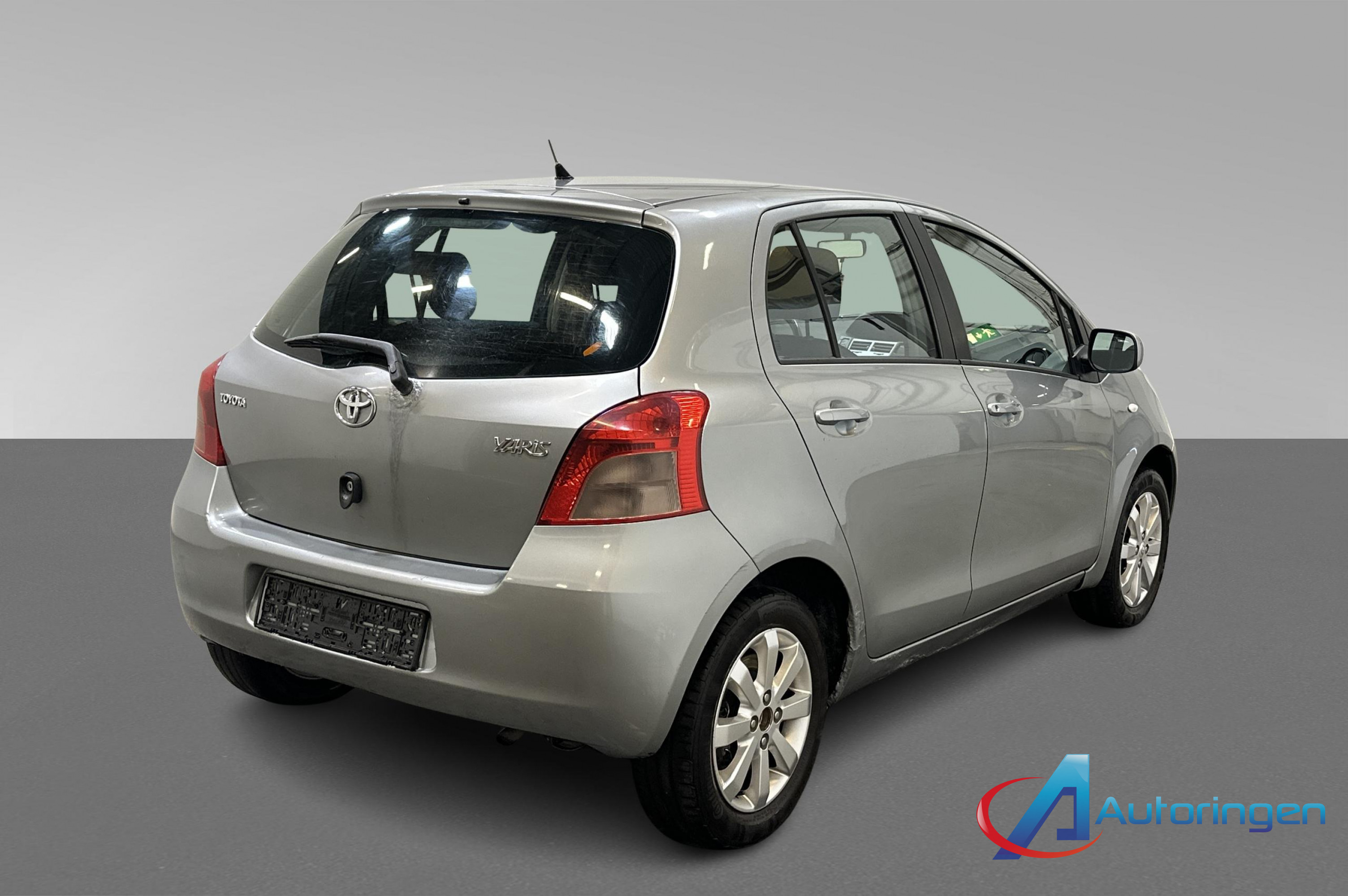 Toyota YARIS 2007, бензин — фото 6 из 23