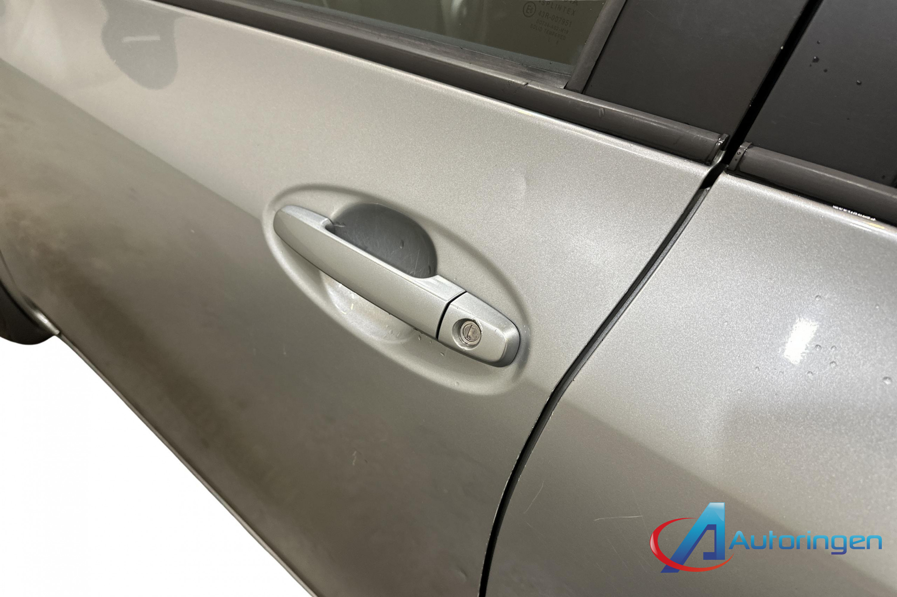 Toyota YARIS 2007, бензин — фото 14 из 23