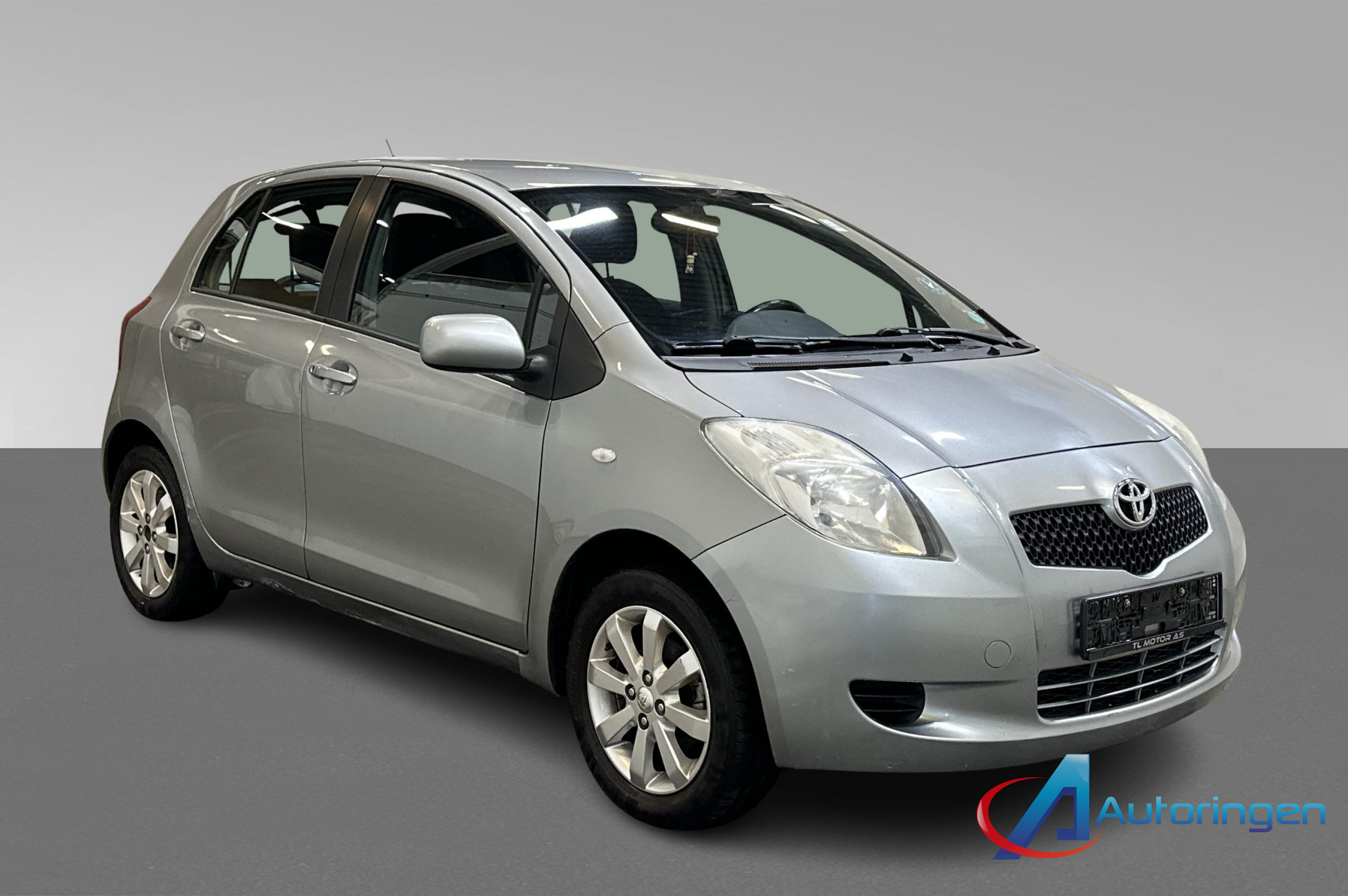 Toyota YARIS 2007, бензин