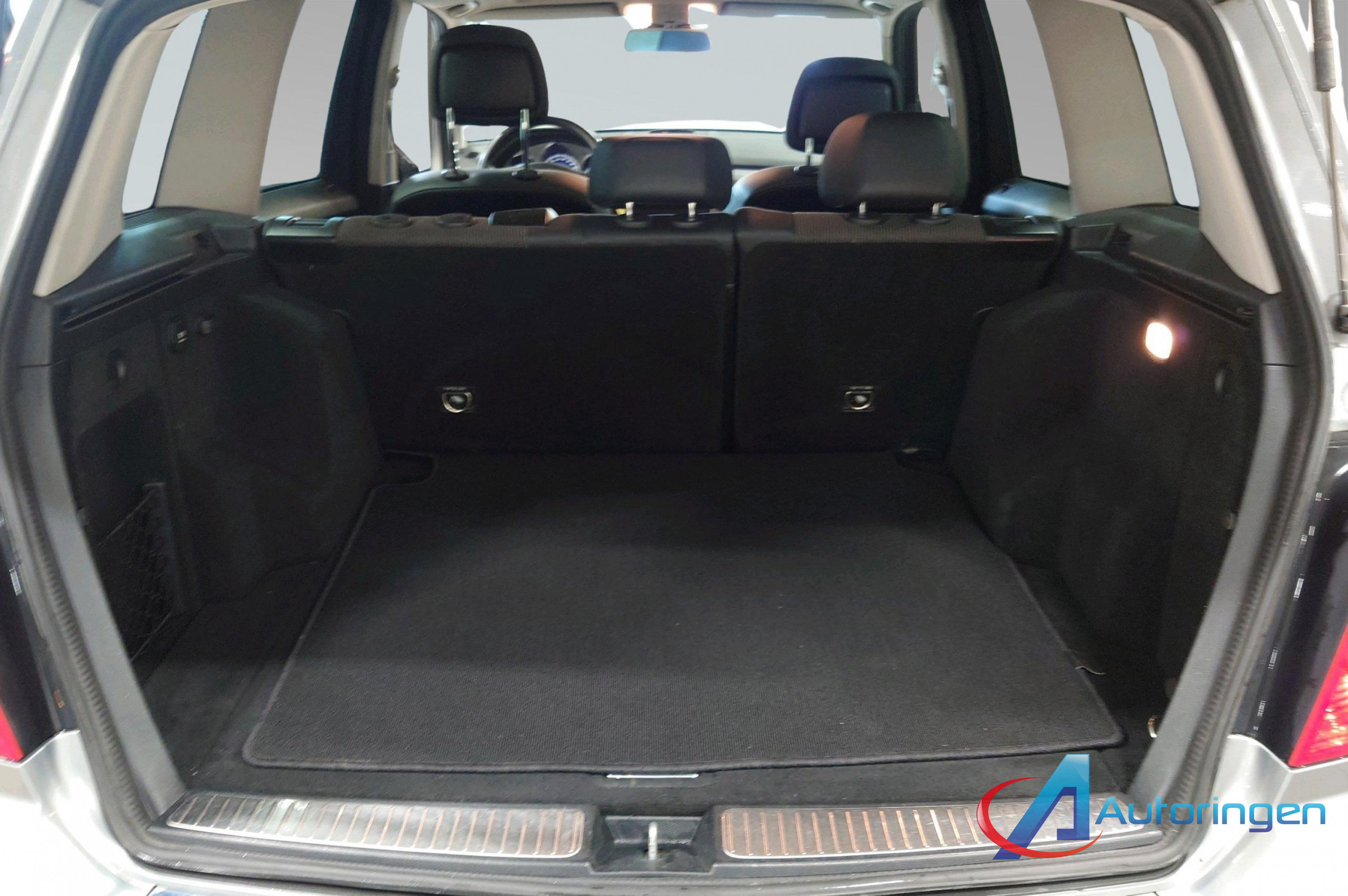 Mercedes-Benz GLK 2011, diesel — photo 12 of 14