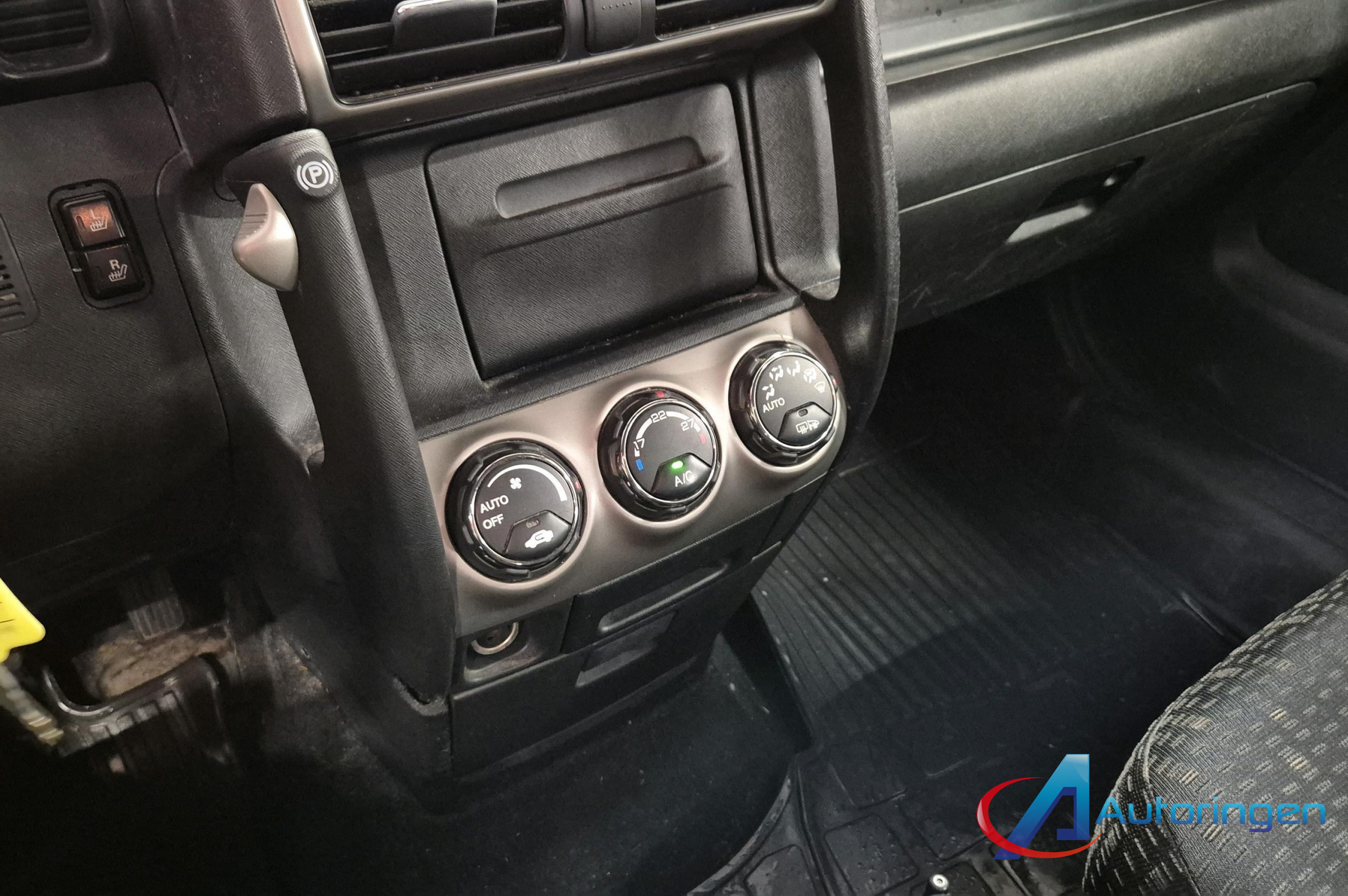 Honda CR-V 2005, petrol — photo 8 of 14