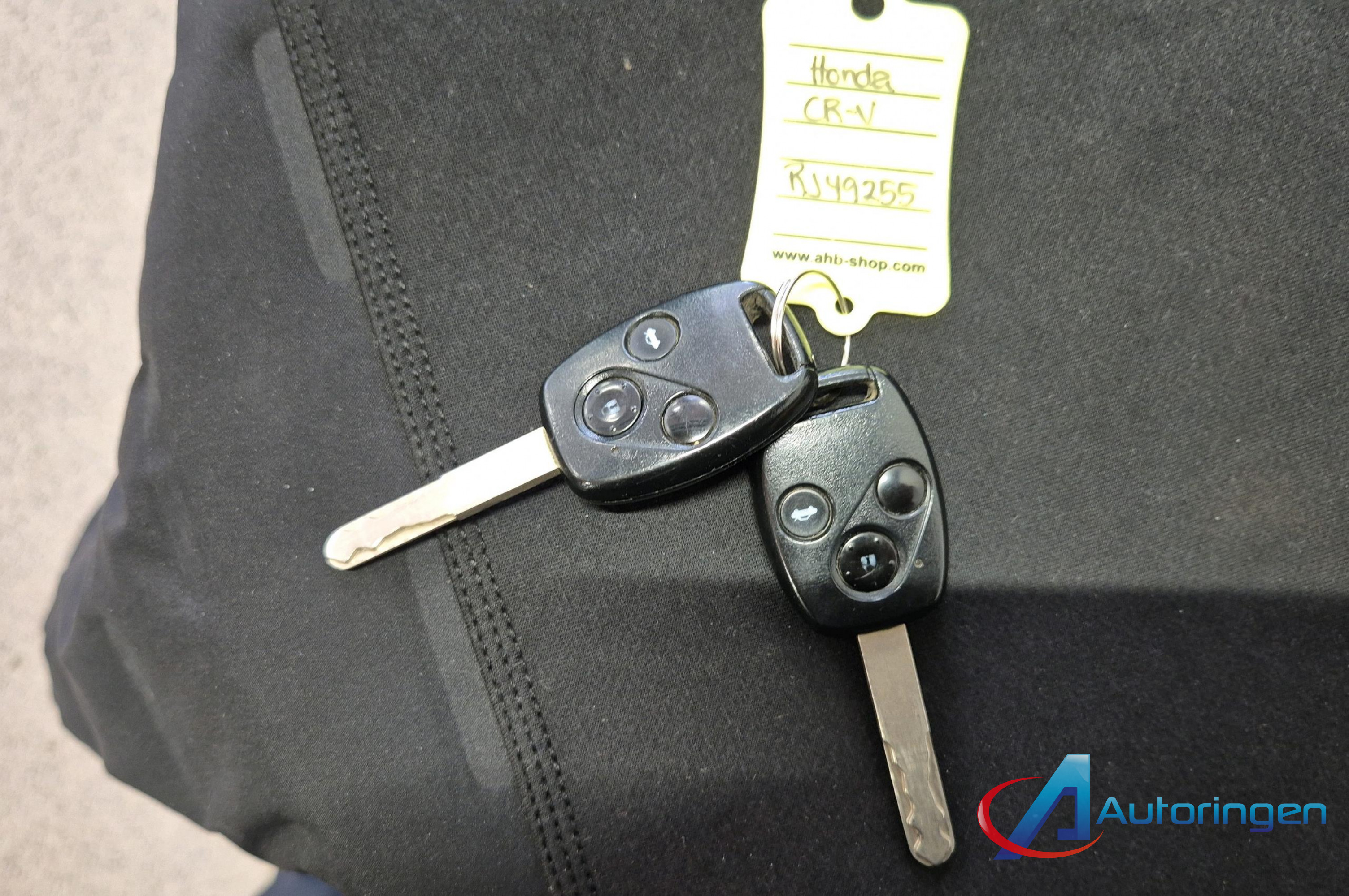 Honda CR-V 2005, petrol — photo 13 of 14