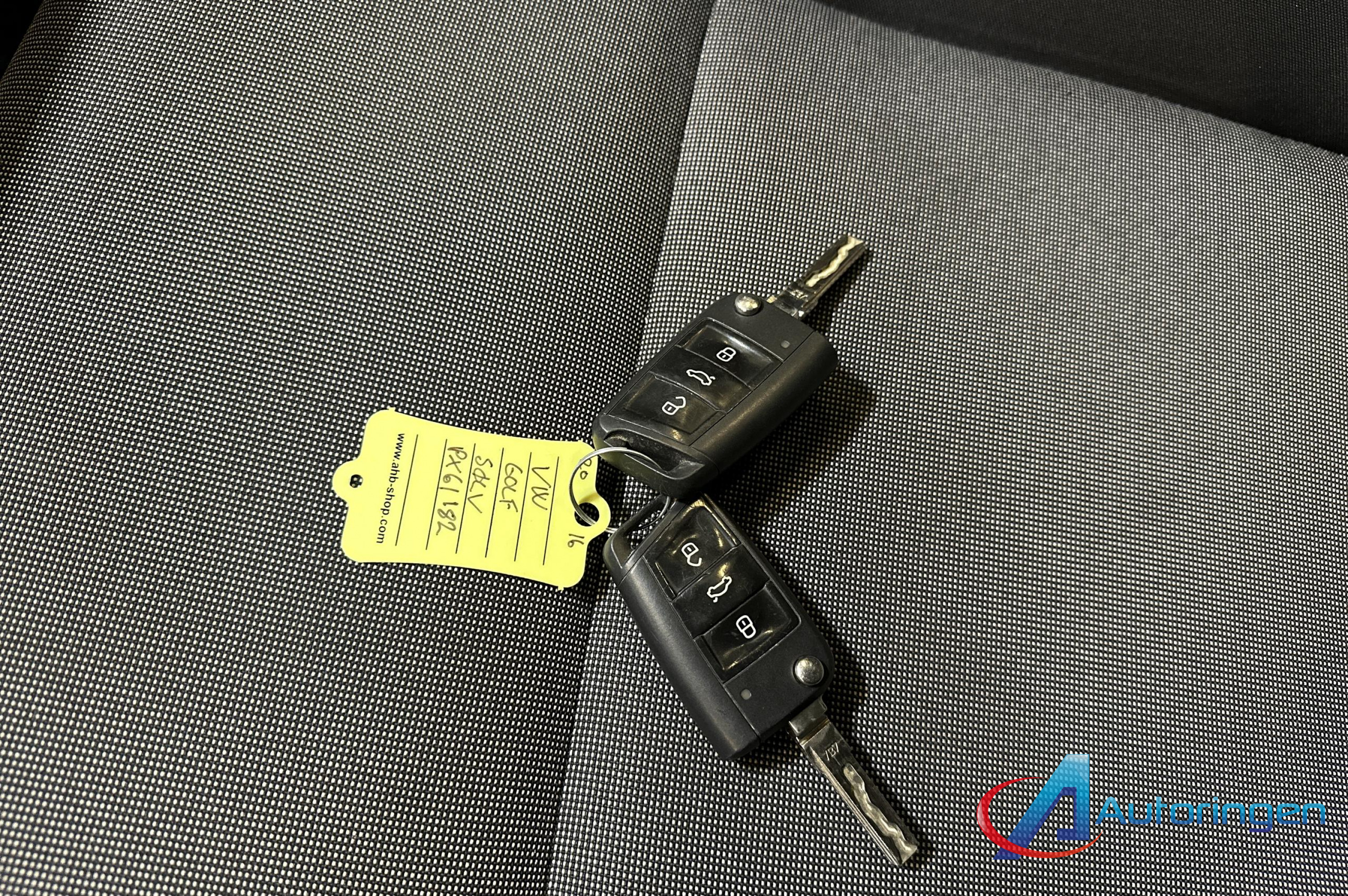 Volkswagen GOLF 2016, petrol — photo 13 of 14