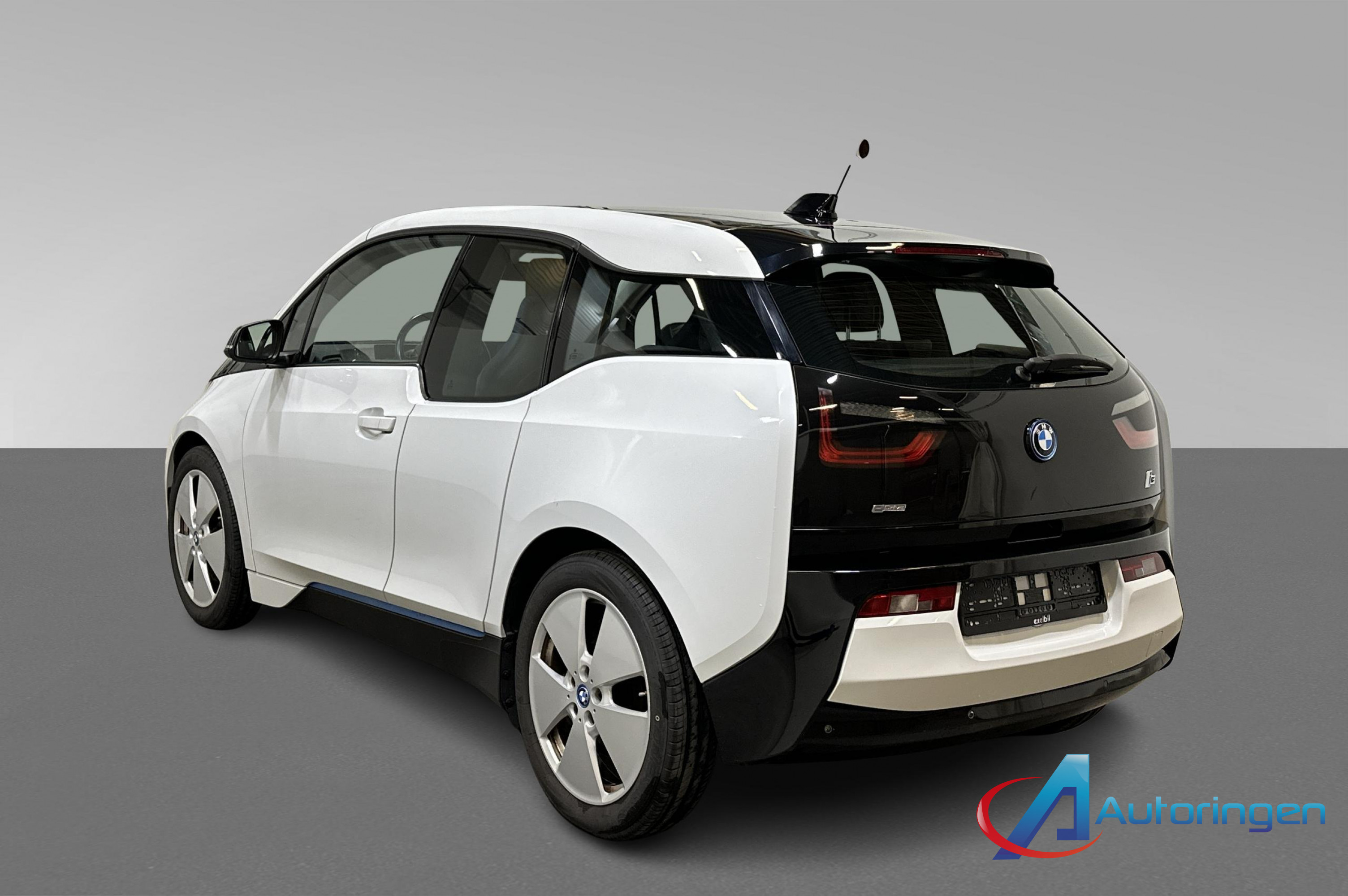 BMW i3 2017, електро — фото 4 з 16