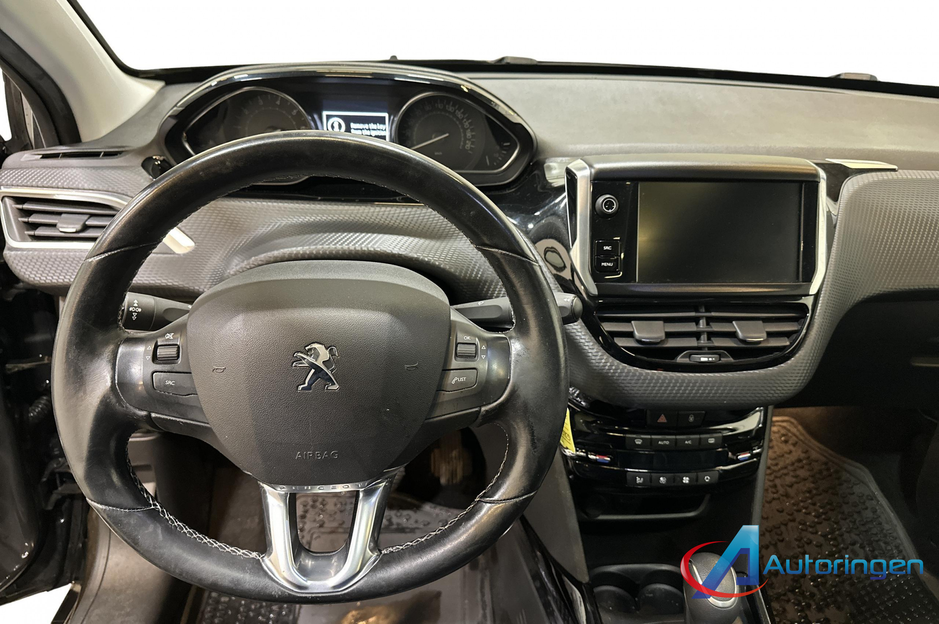 Peugeot 2008 2019, бензин — фото 8 из 17