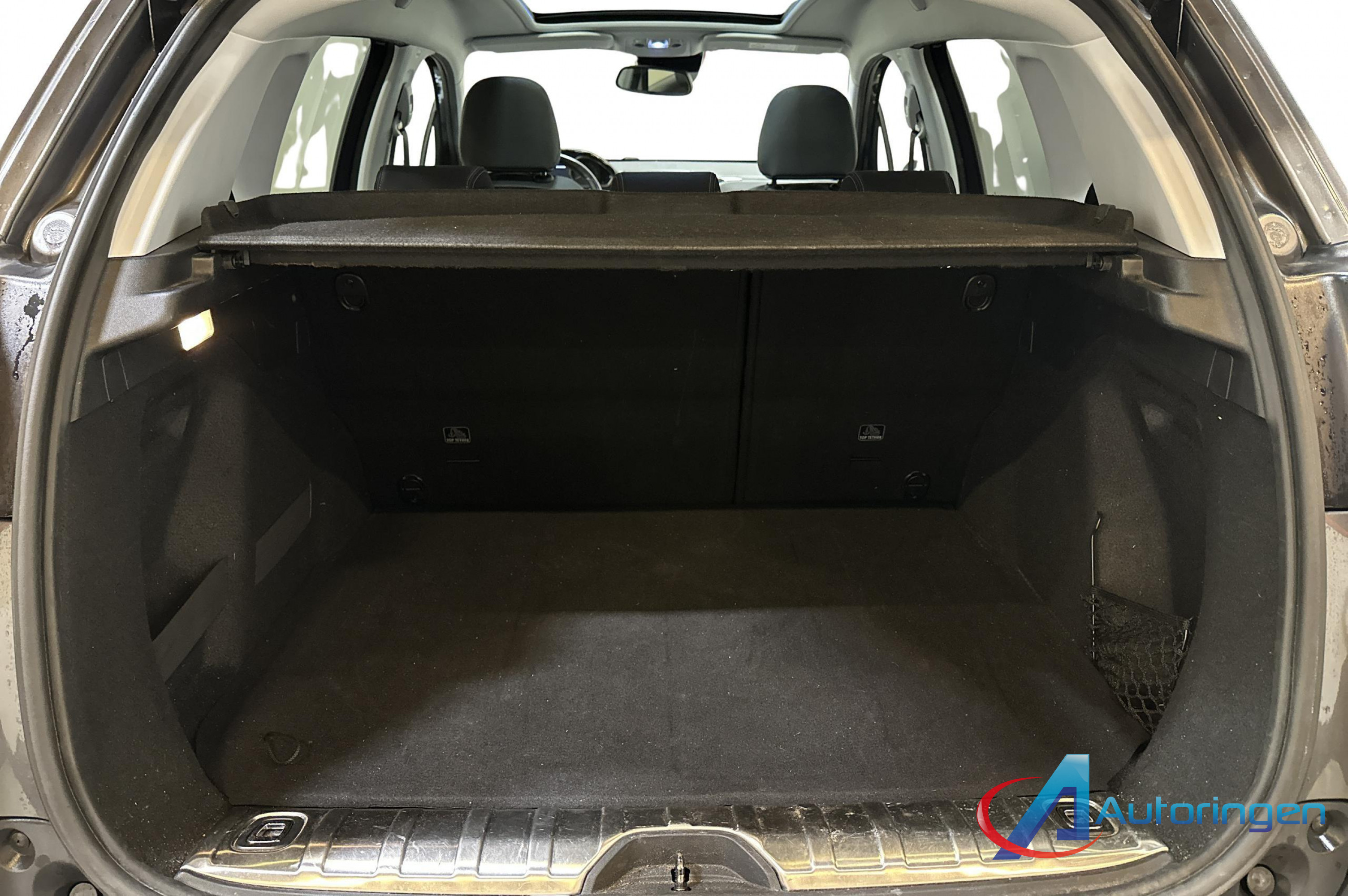 Peugeot 2008 2019, бензин — фото 11 из 17