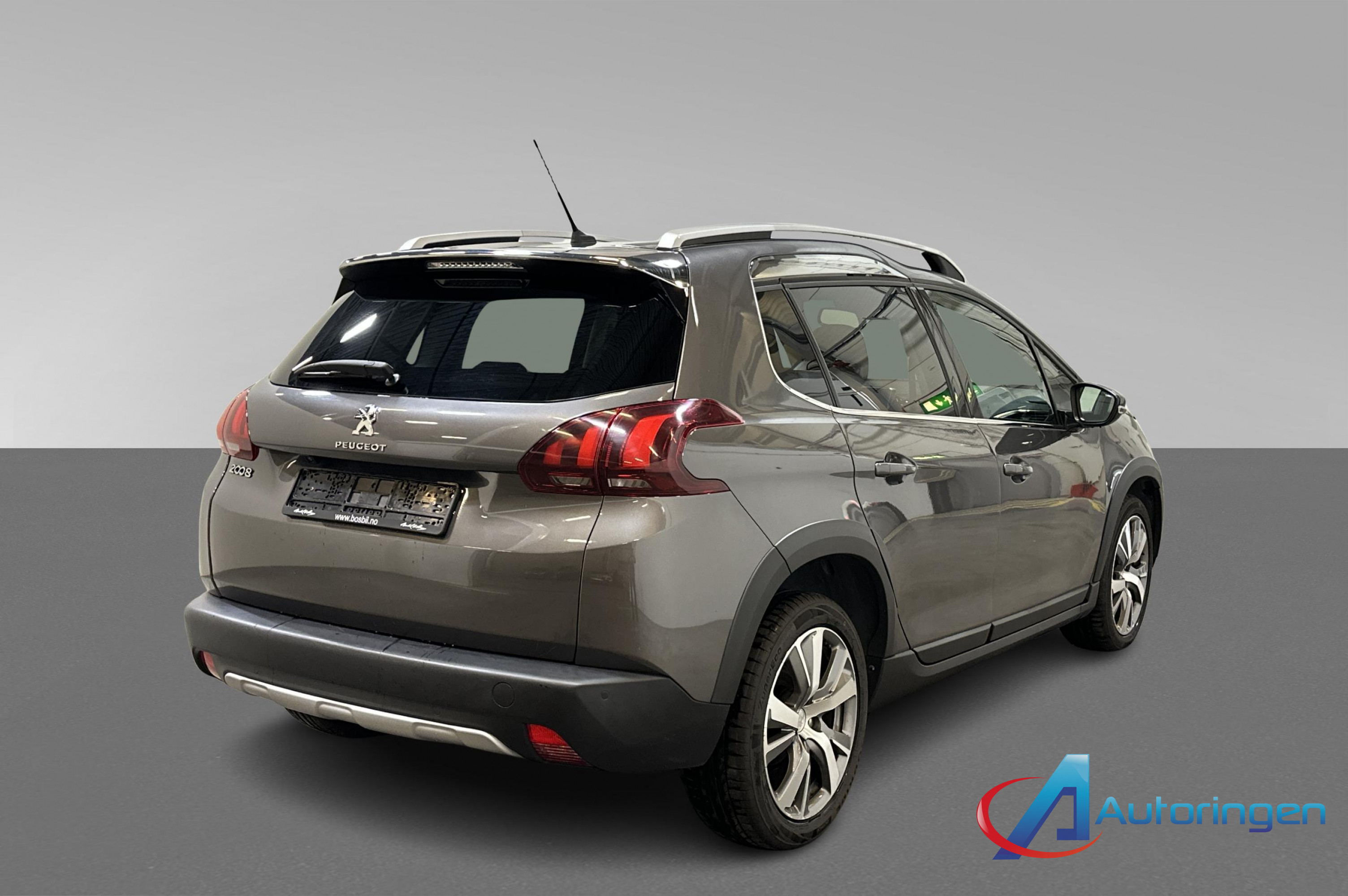 Peugeot 2008 2019, бензин — фото 6 из 17