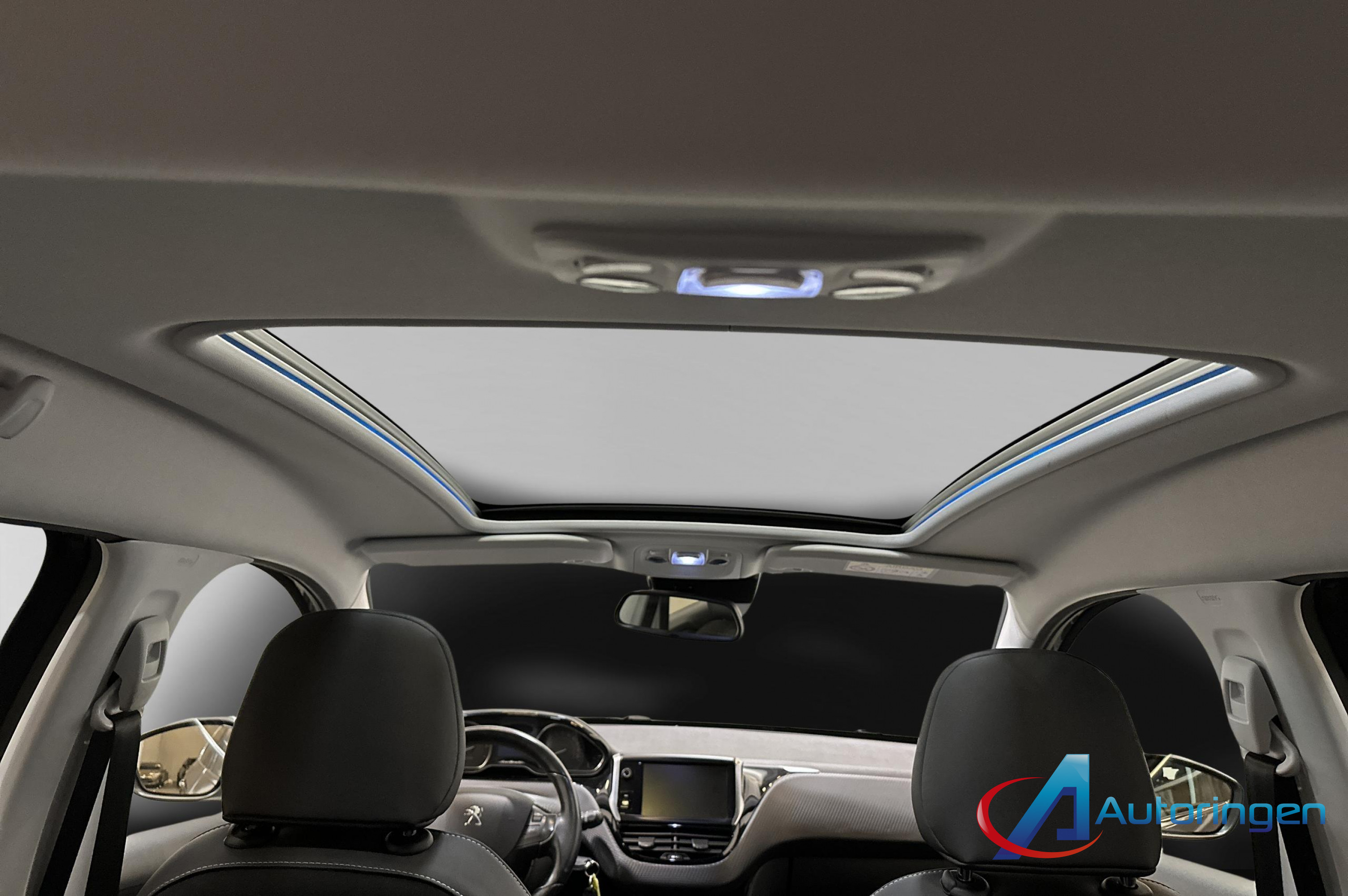 Peugeot 2008 2019, бензин — фото 12 из 17