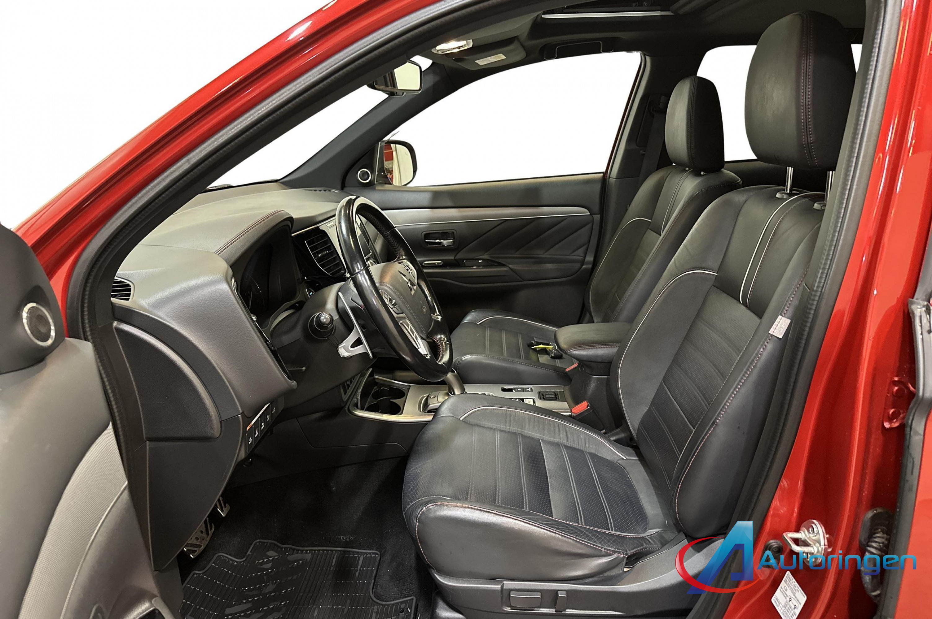 Mitsubishi OUTLANDER 2017, бензин — фото 9 з 20