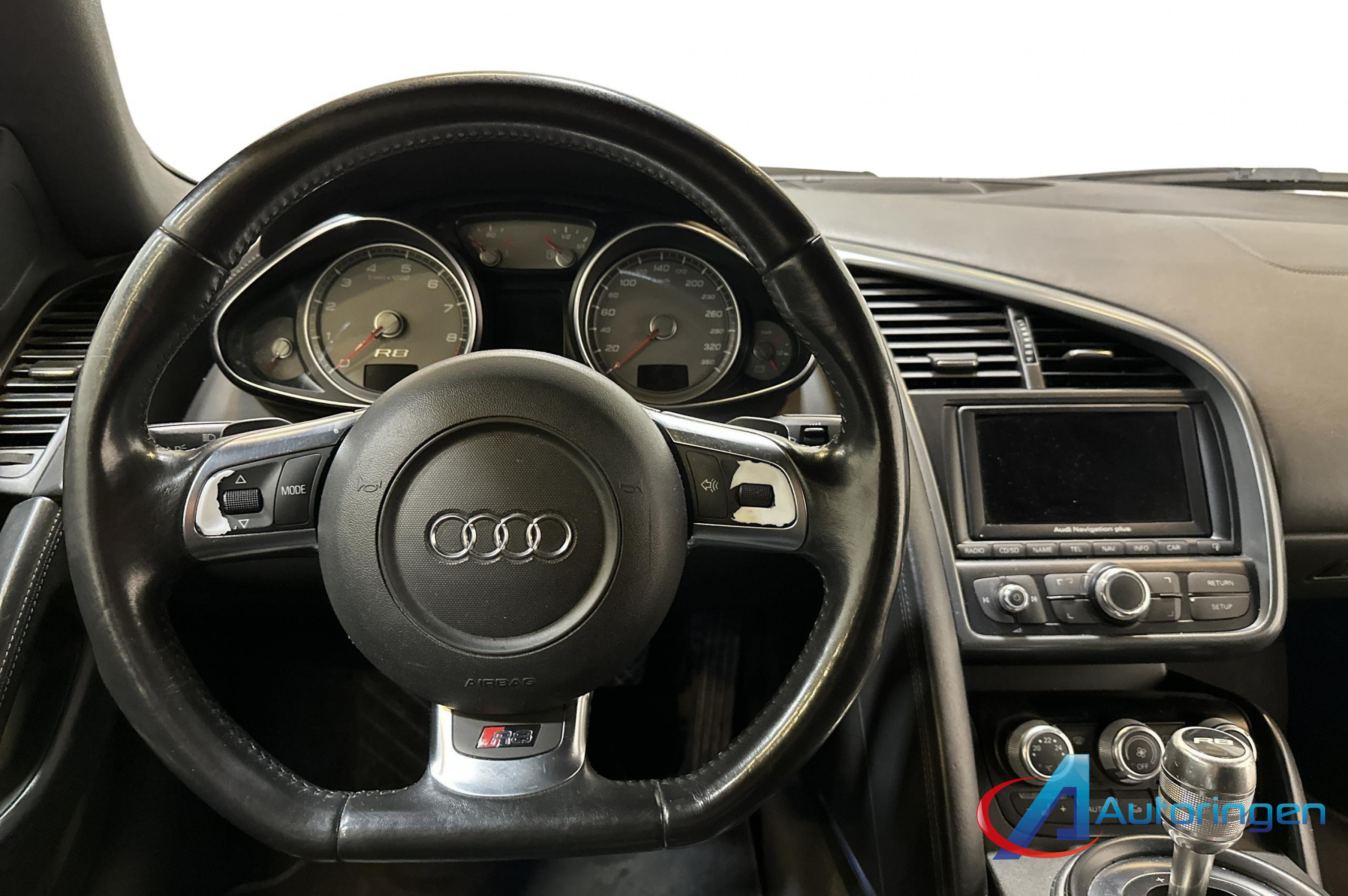 Audi R8 2009, petrol — photo 8 of 15