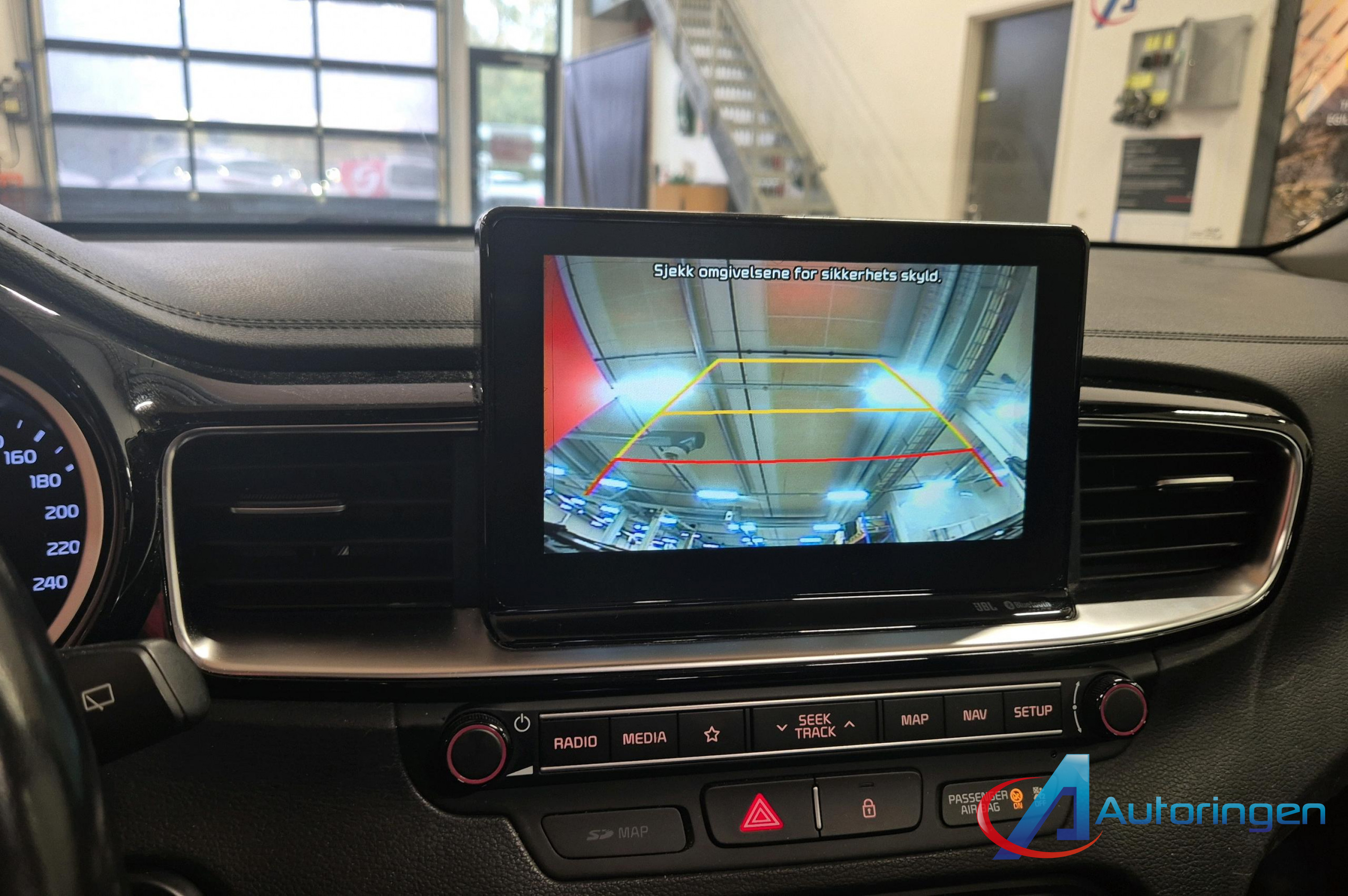 Kia CEED 2018, petrol — photo 17 of 19