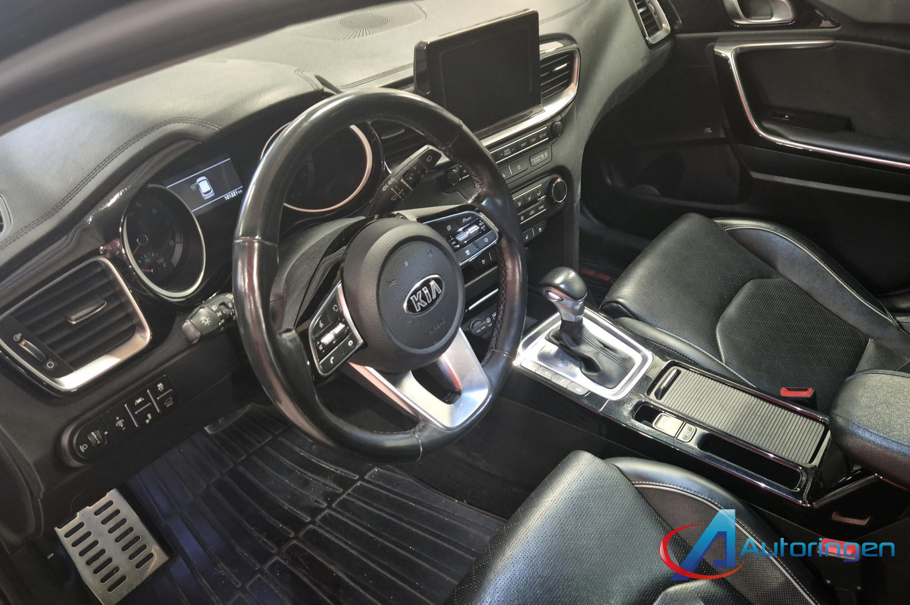 Kia CEED 2018, petrol — photo 11 of 19