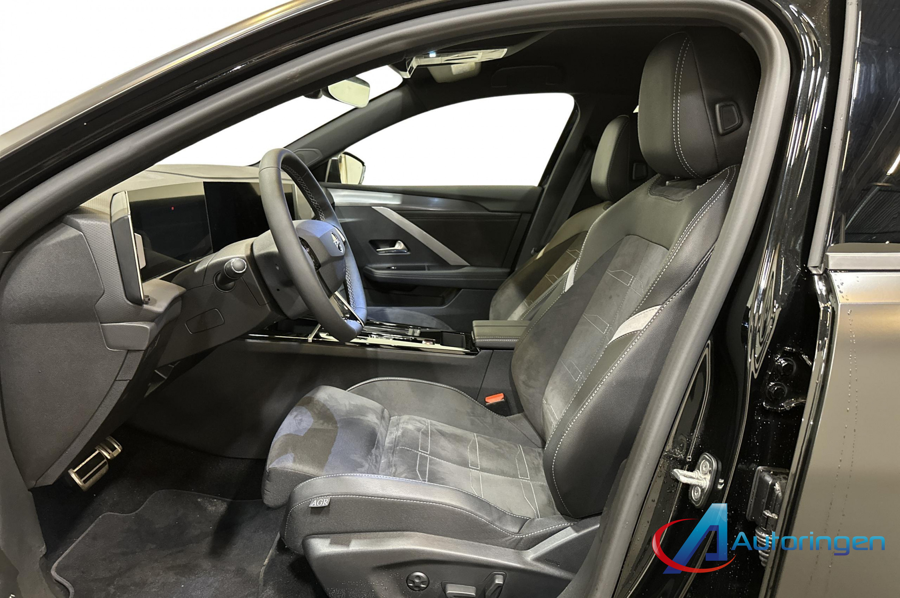 Opel ASTRA-e 2024, електро — фото 9 з 14
