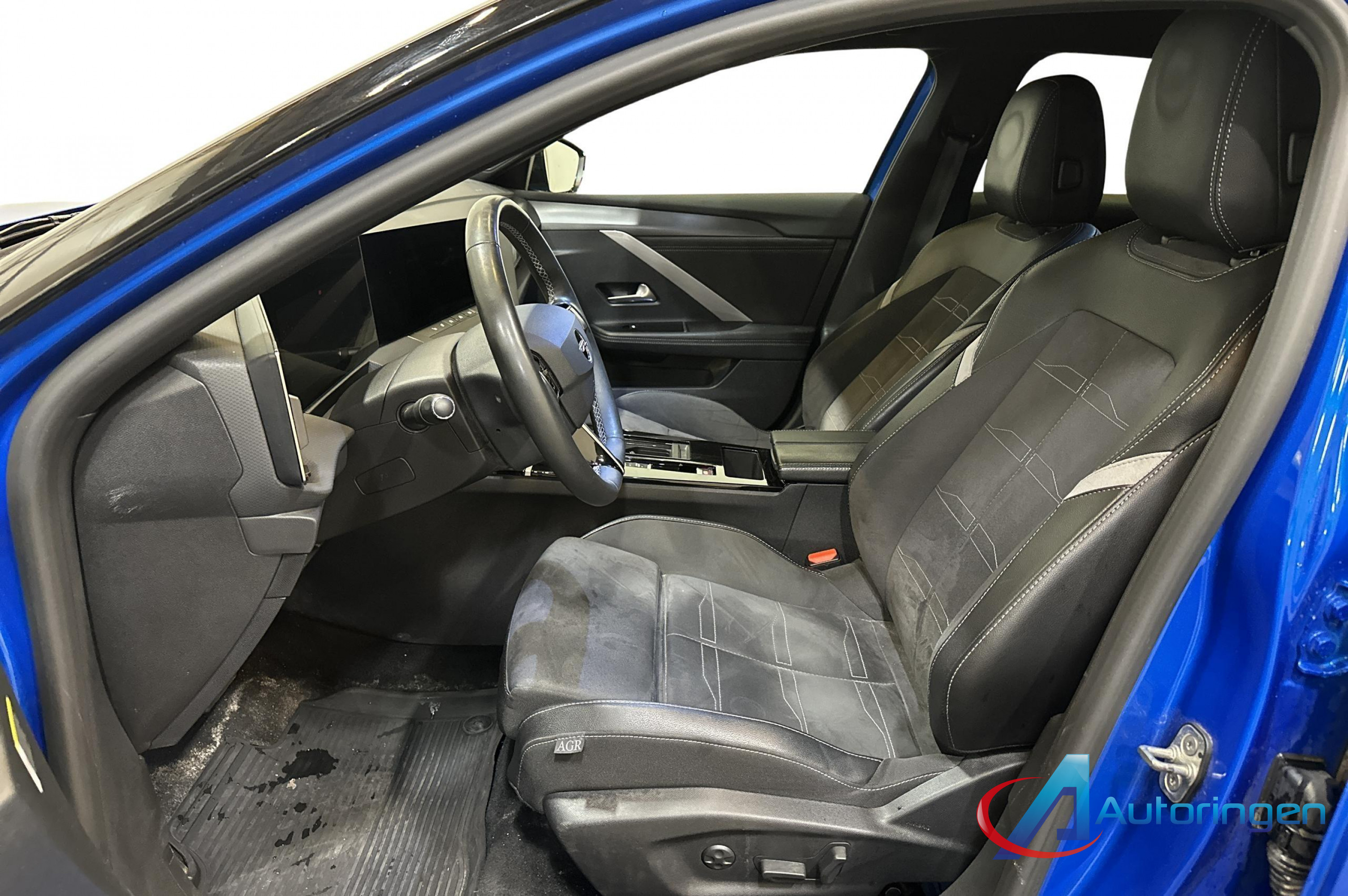 Opel ASTRA SPORTS TOURER 2024, electric — photo 9 of 14