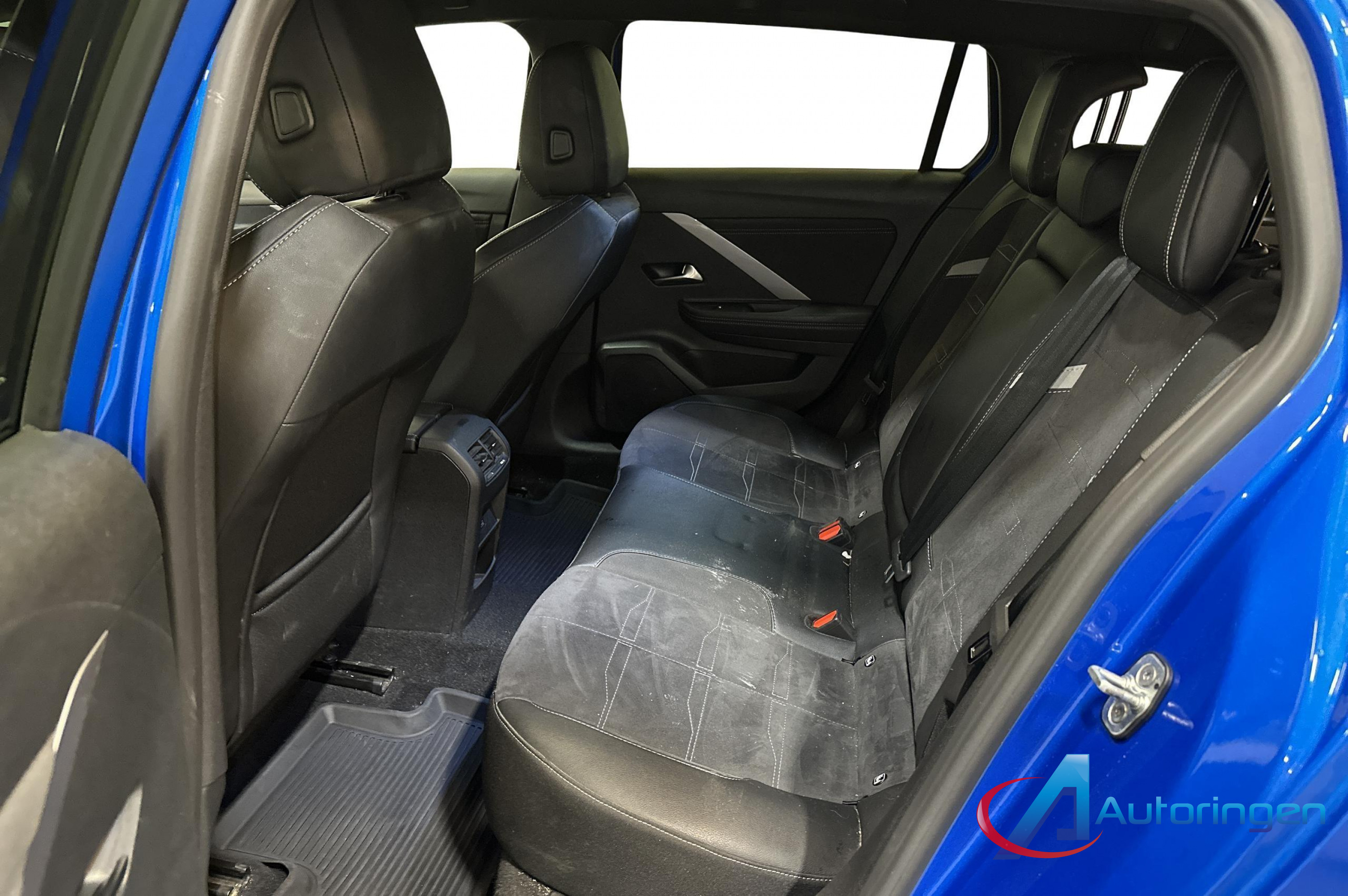 Opel ASTRA SPORTS TOURER 2024, electric — photo 10 of 14