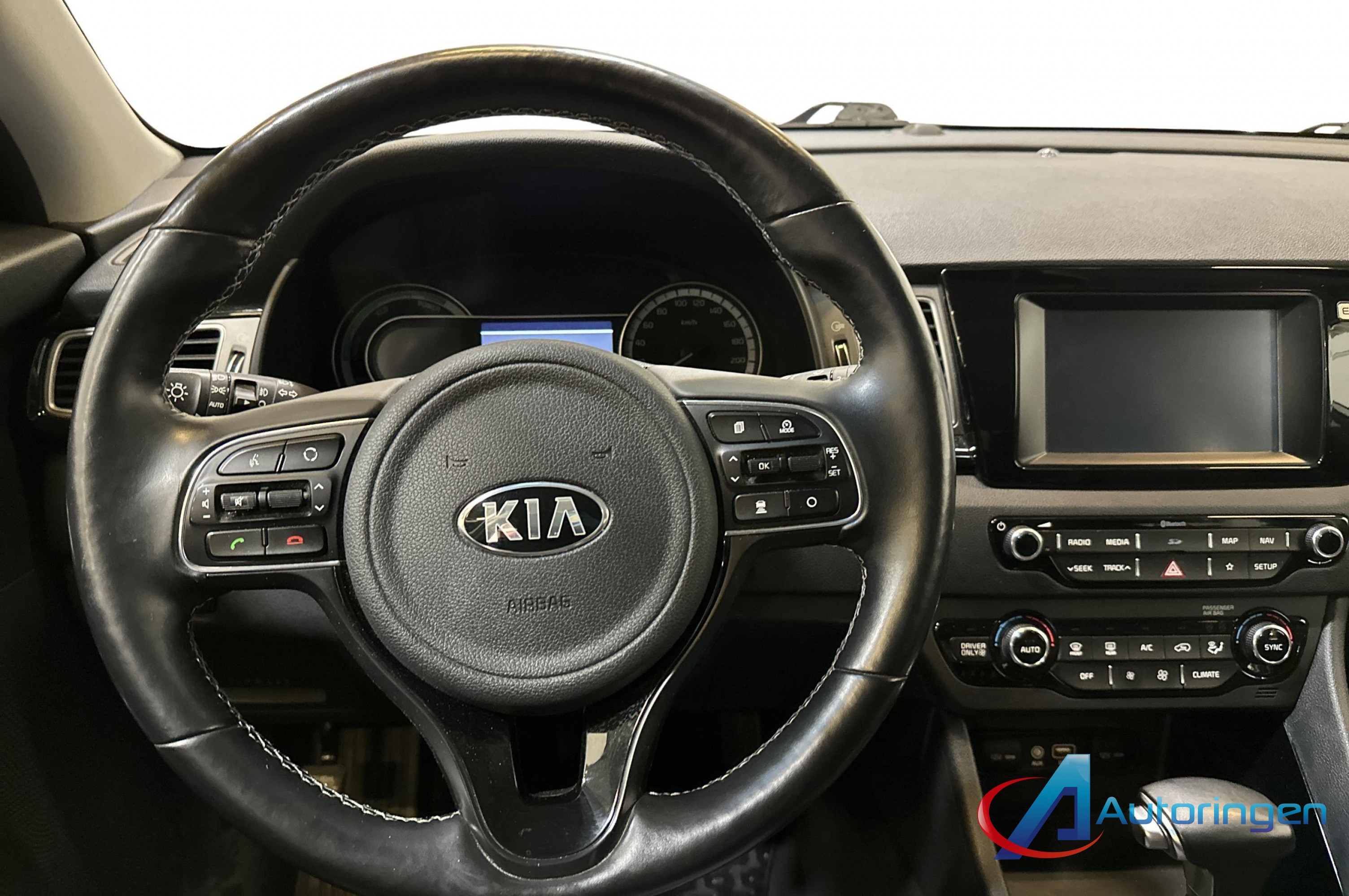 Kia NIRO 2018, бензин — фото 8 из 19
