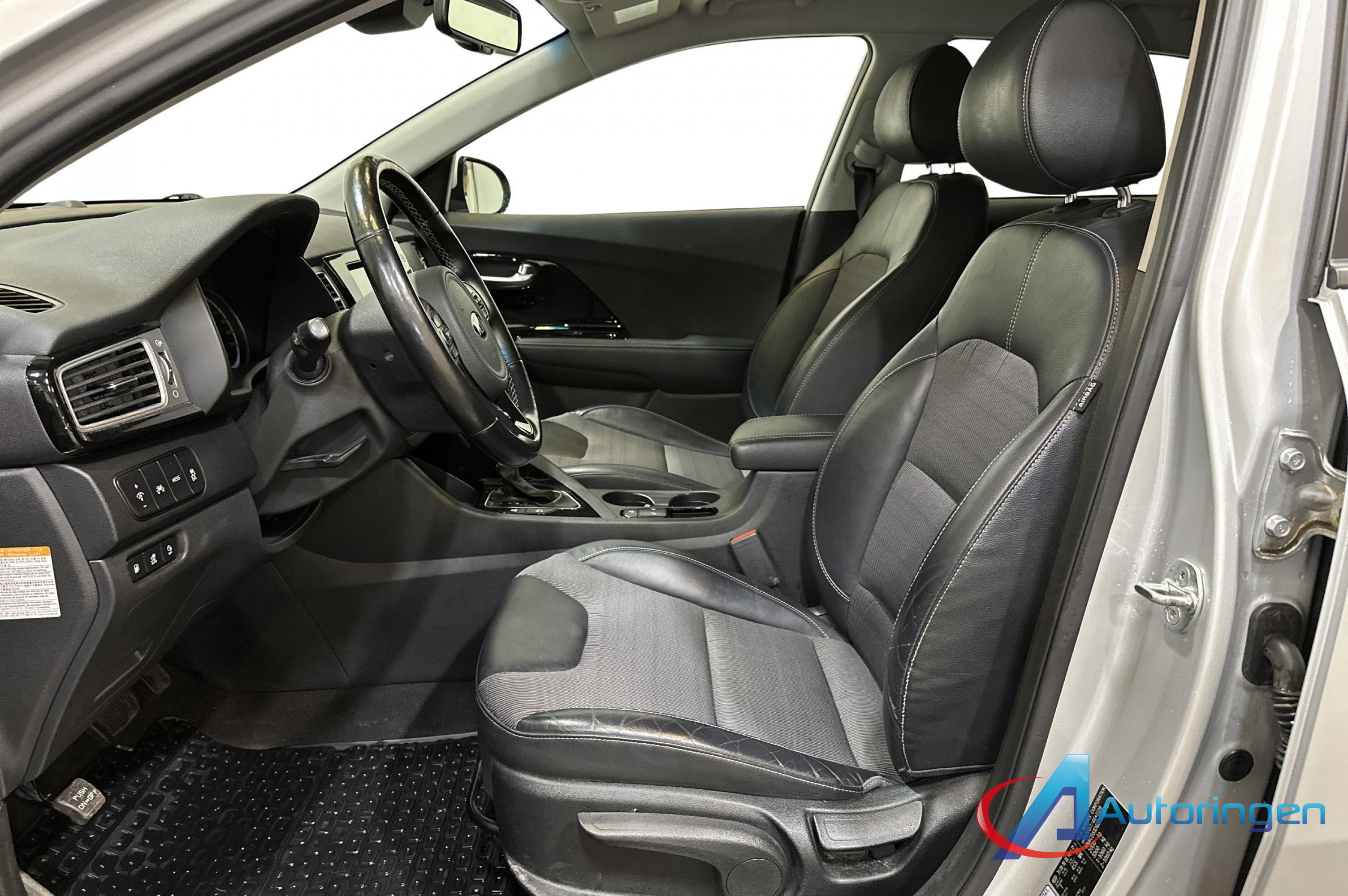 Kia NIRO 2018, бензин — фото 9 из 19