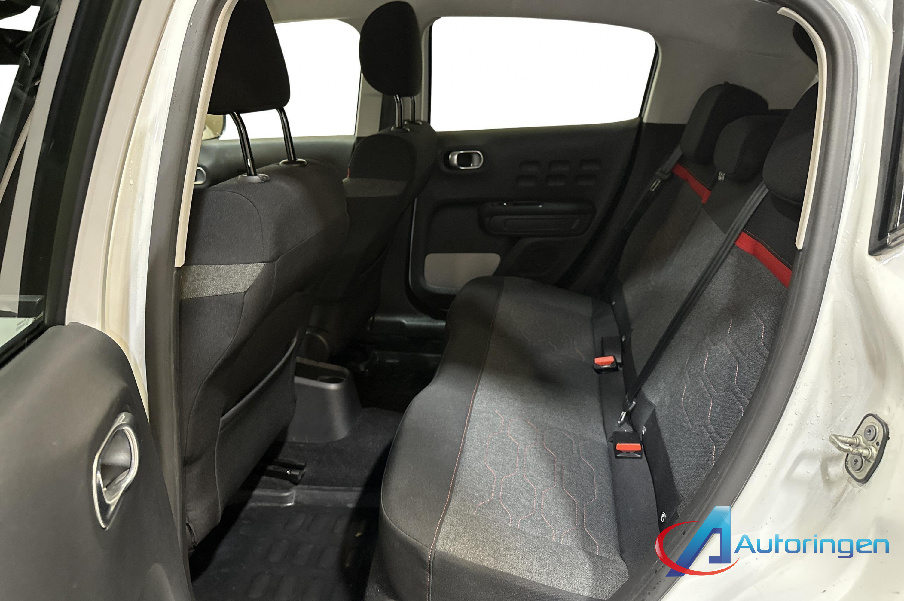 Citroën C3 2017, бензин — фото 10 из 15
