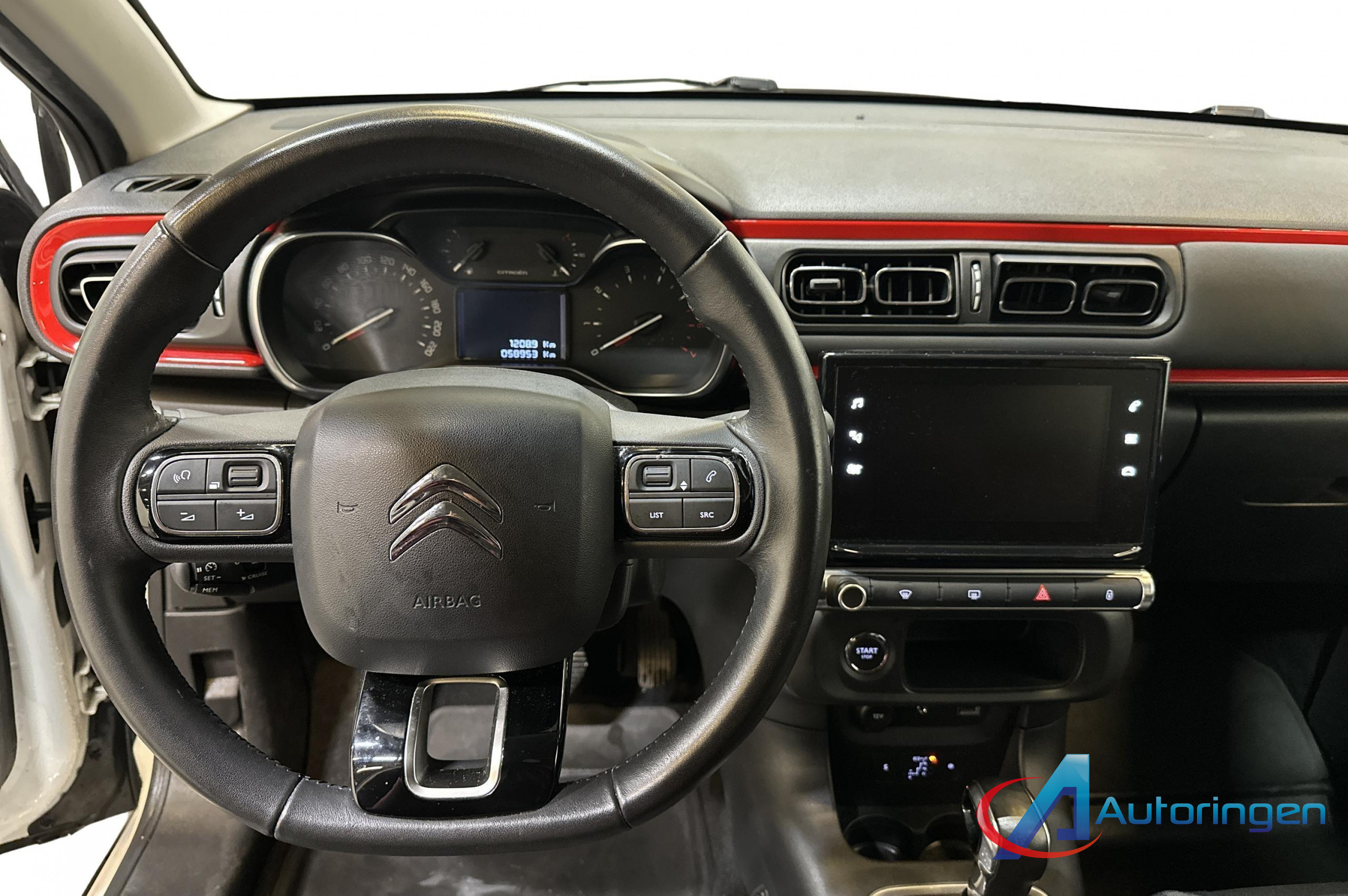 Citroën C3 2017, бензин — фото 8 из 15