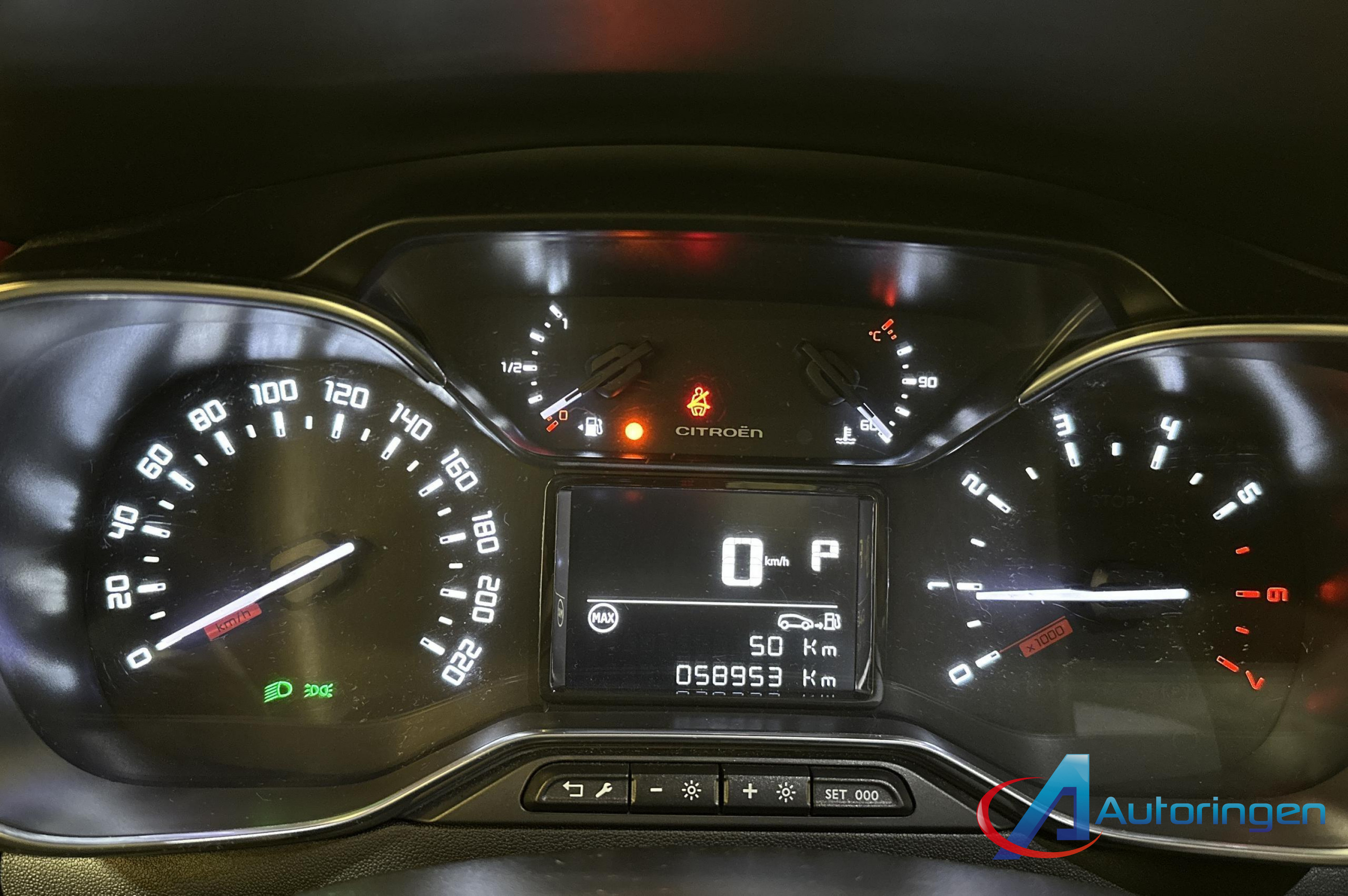 Citroën C3 2017, бензин — фото 7 из 15