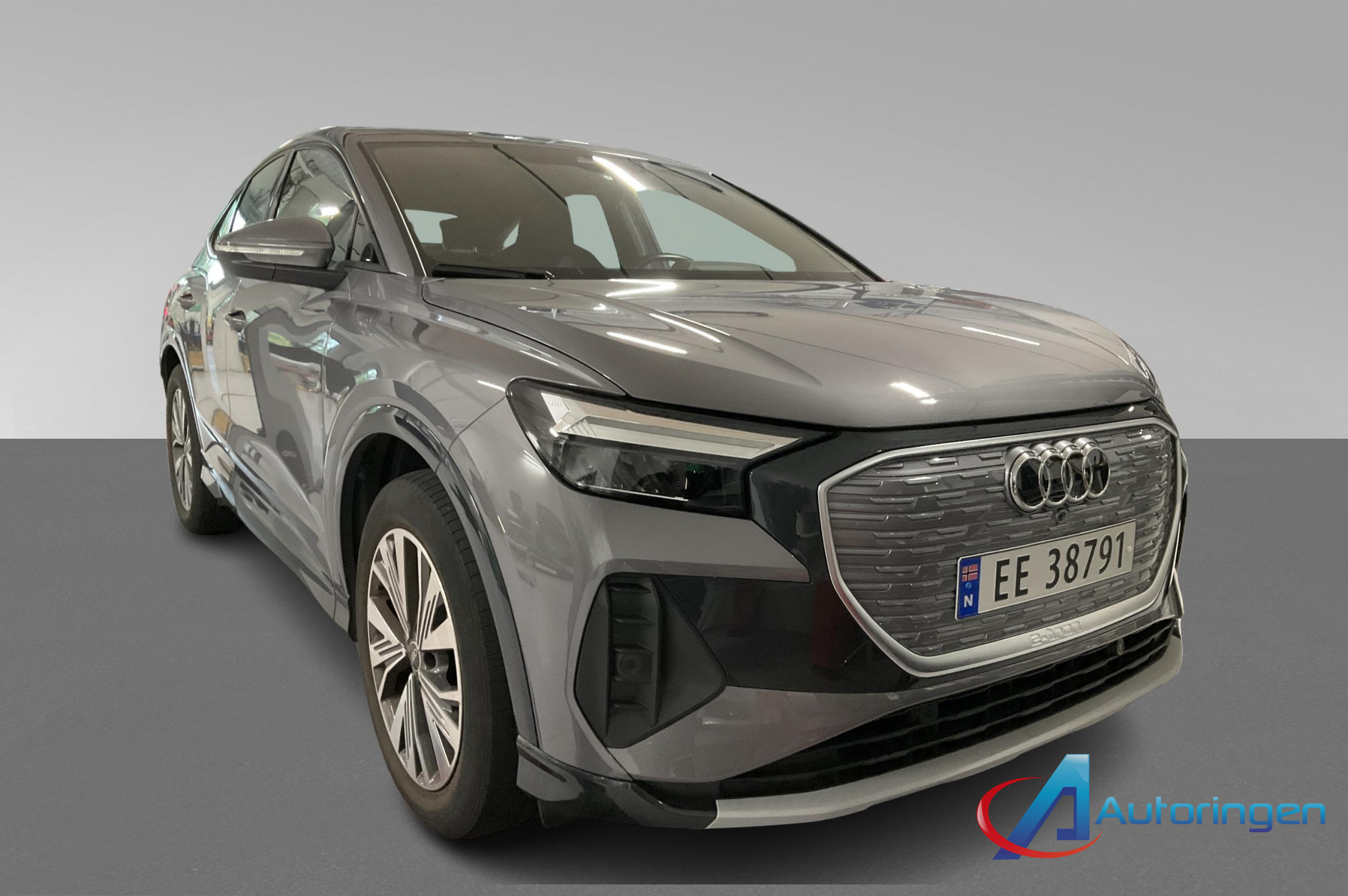 Audi Q4 2022, електро