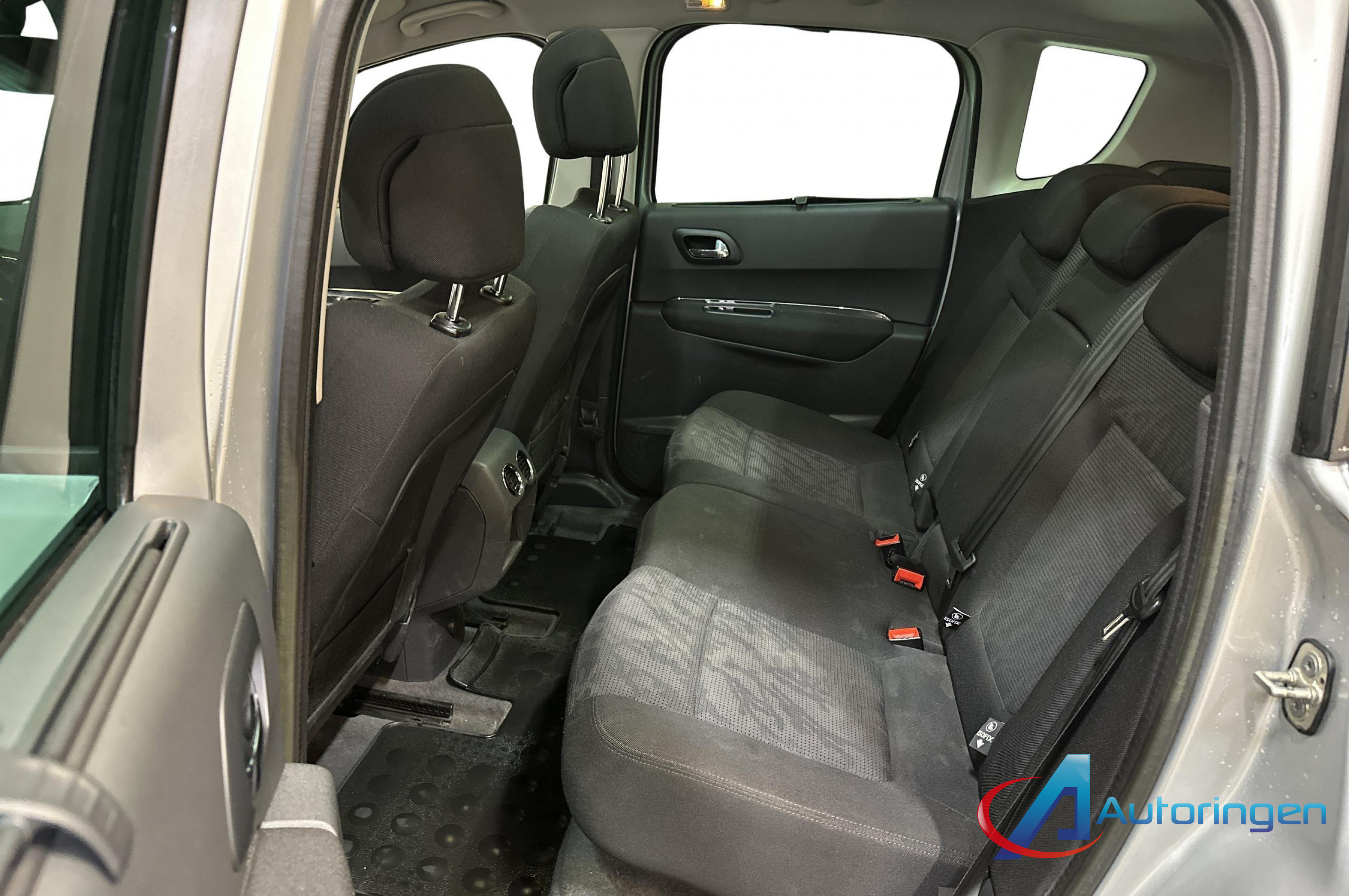 Peugeot 3008 2011, дизель — фото 10 из 19