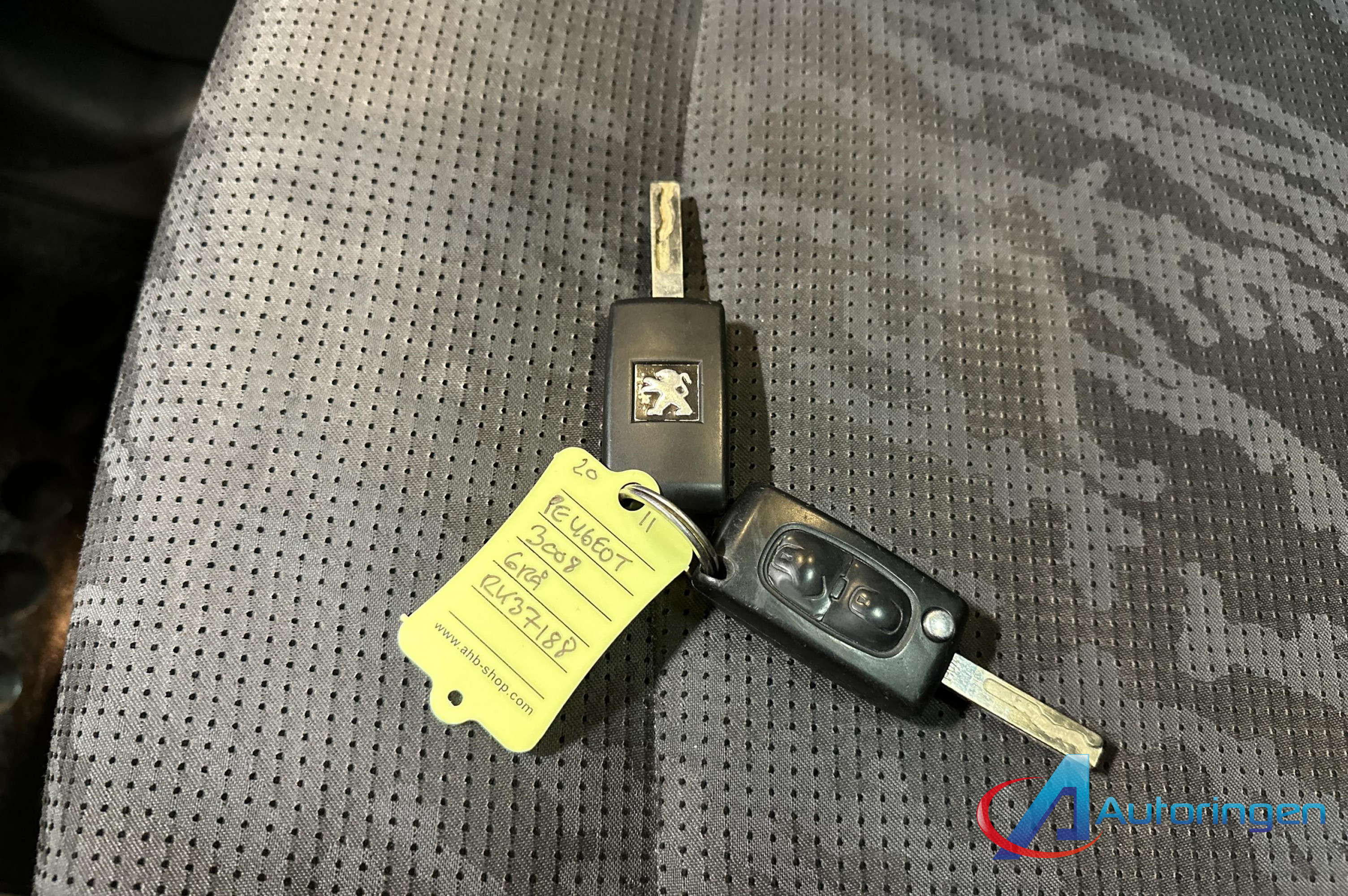 Peugeot 3008 2011, дизель — фото 18 из 19