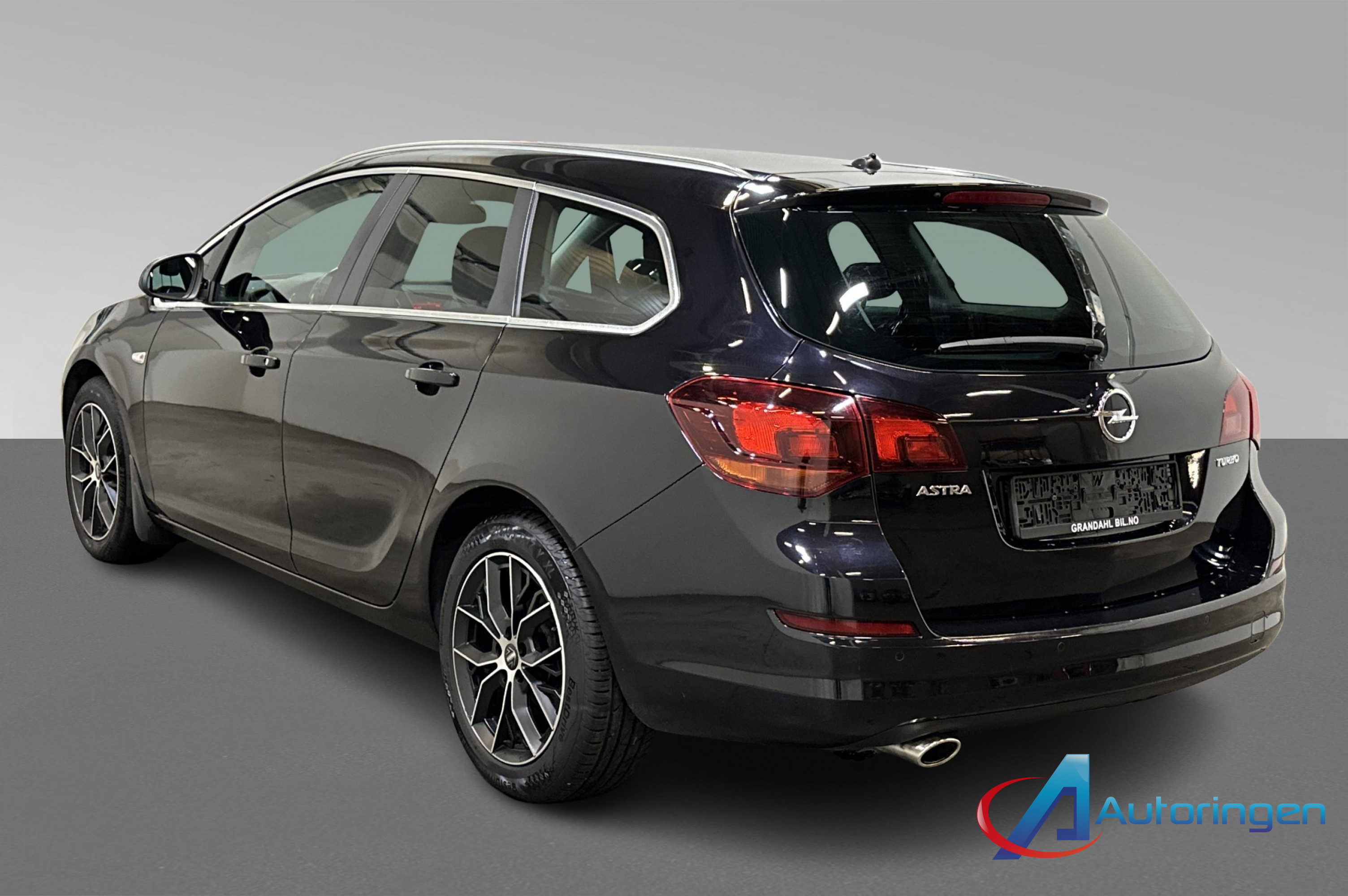 Opel ASTRA 2011, petrol — photo 4 of 14