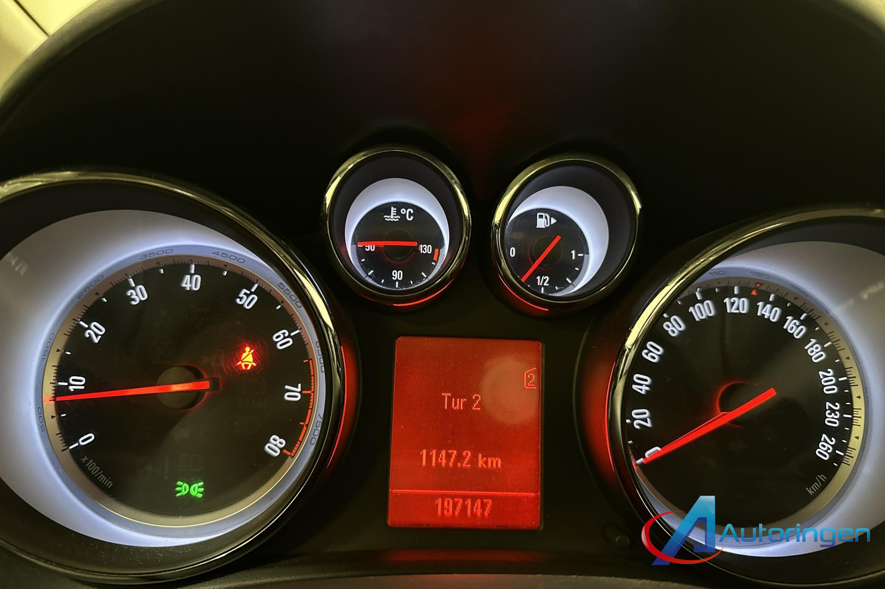 Opel ASTRA 2011, petrol — photo 7 of 14