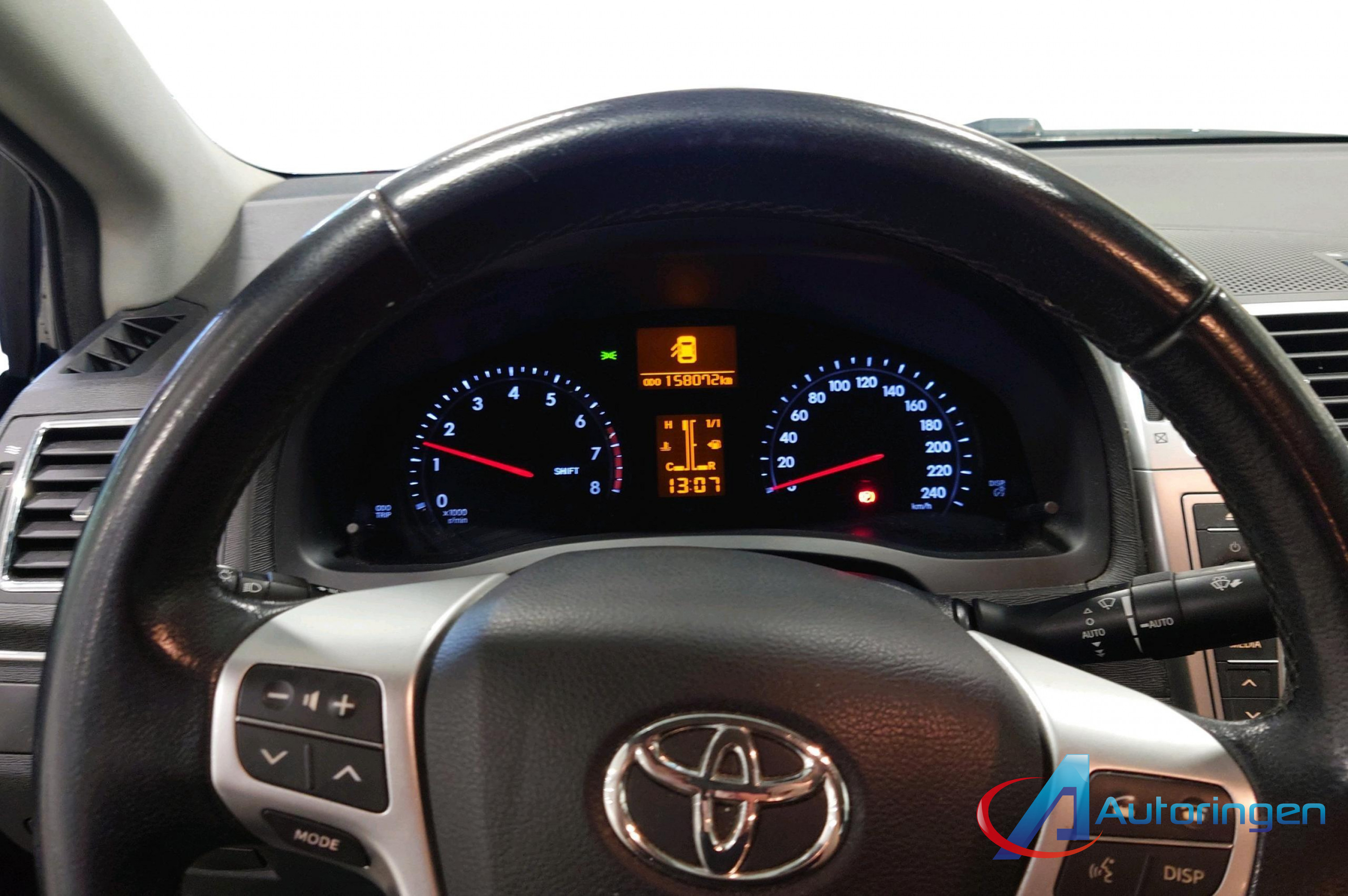 Toyota AVENSIS 2012, бензин — фото 7 из 14
