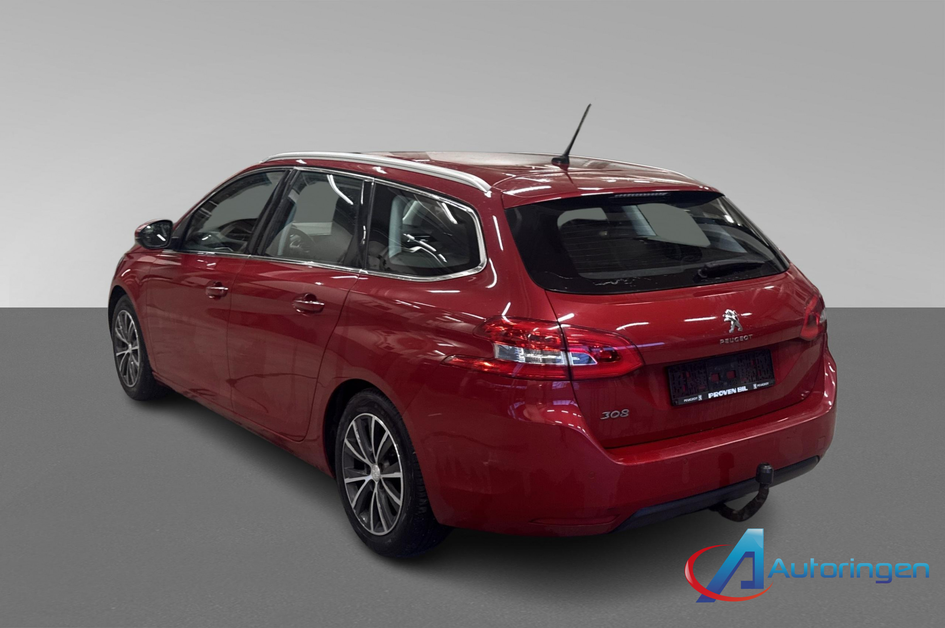 Peugeot 308 2015, бензин — фото 4 из 14